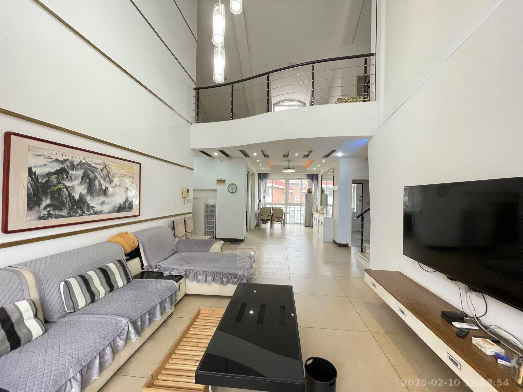 珠江丽园 4室2厅2卫 1800.0元/月 珠江丽园 4室2厅2卫 1800.0元/月室内图