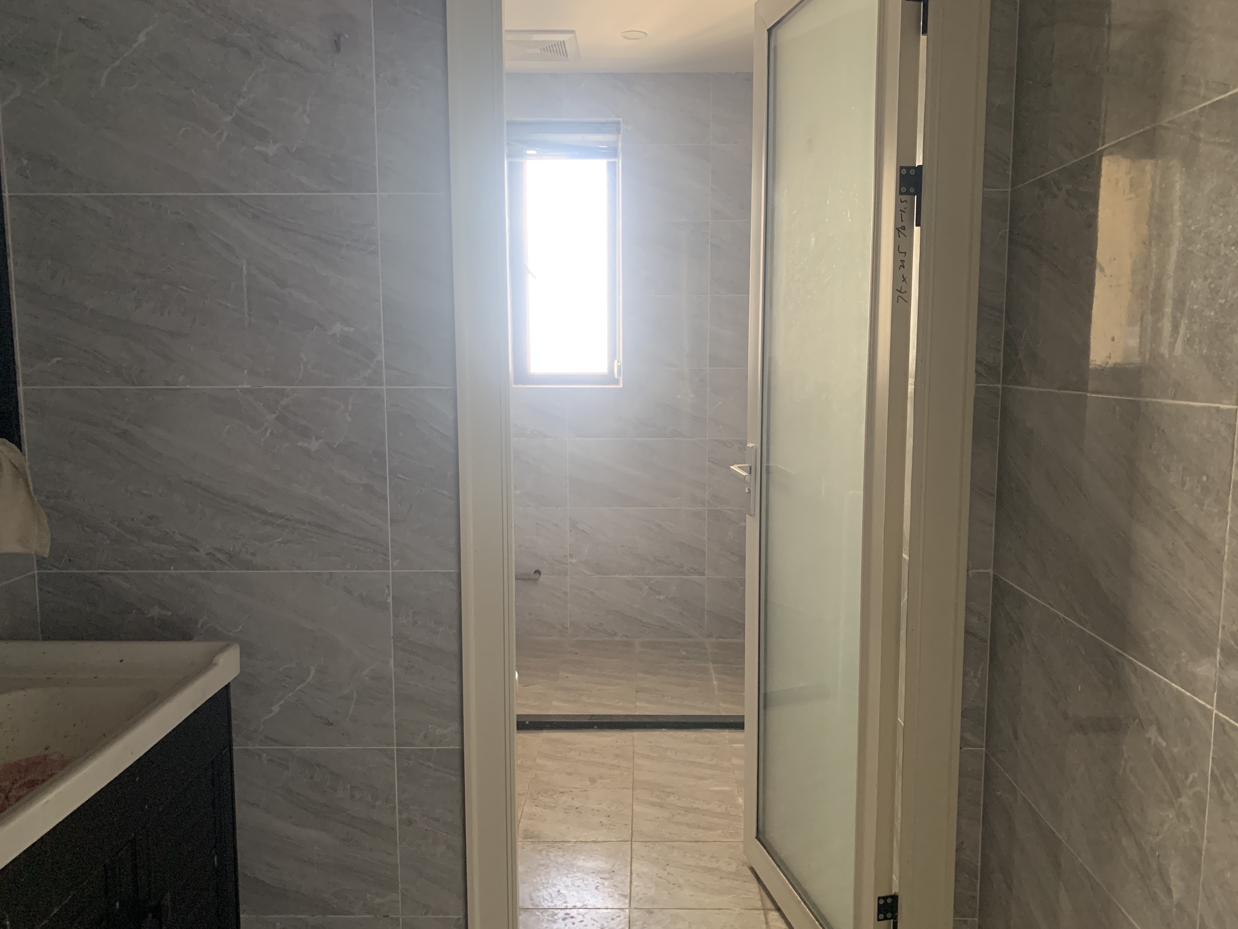 海航豪庭南苑 4室2厅3卫 400.0万 海航豪庭南苑 4室2厅3卫 400.0万客厅