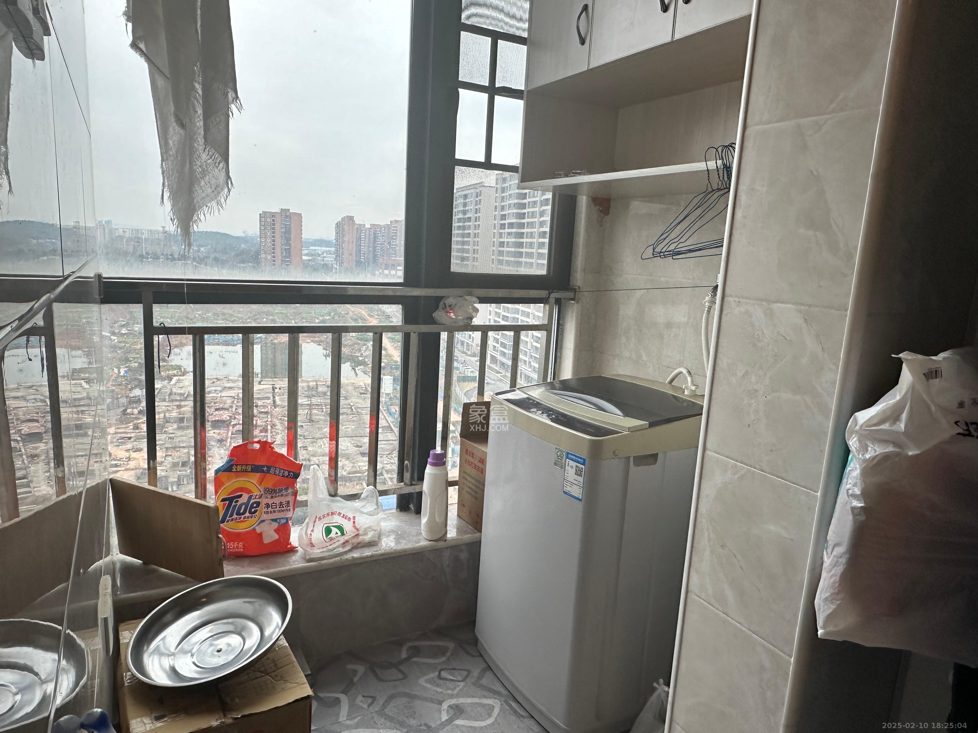 丰园城(鄱阳小区二期) 1室1厅1卫 1300.00元/月 丰园城(鄱阳小区二期) 1室1厅1卫 1300.00元/月室内图