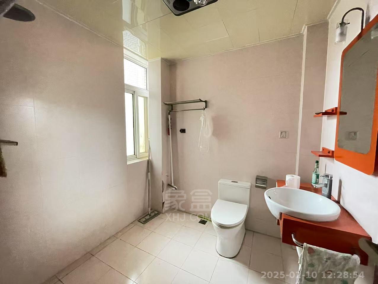 珠江丽园 4室2厅2卫 1800.0元/月 珠江丽园 4室2厅2卫 1800.0元/月室内图