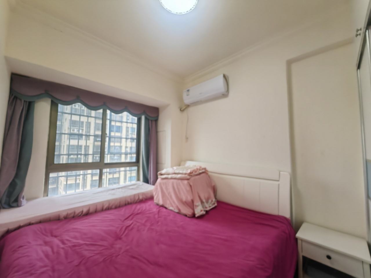 碧桂园 4室2厅2卫 2200.0元/月 碧桂园 4室2厅2卫 2200.0元/月室内图