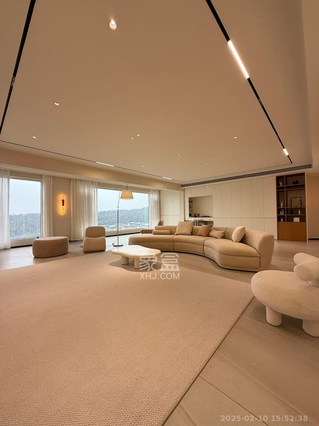 致地龙煕台 4室2厅3卫 18000.0元/月 致地龙煕台 4室2厅3卫 18000.0元/月室内图