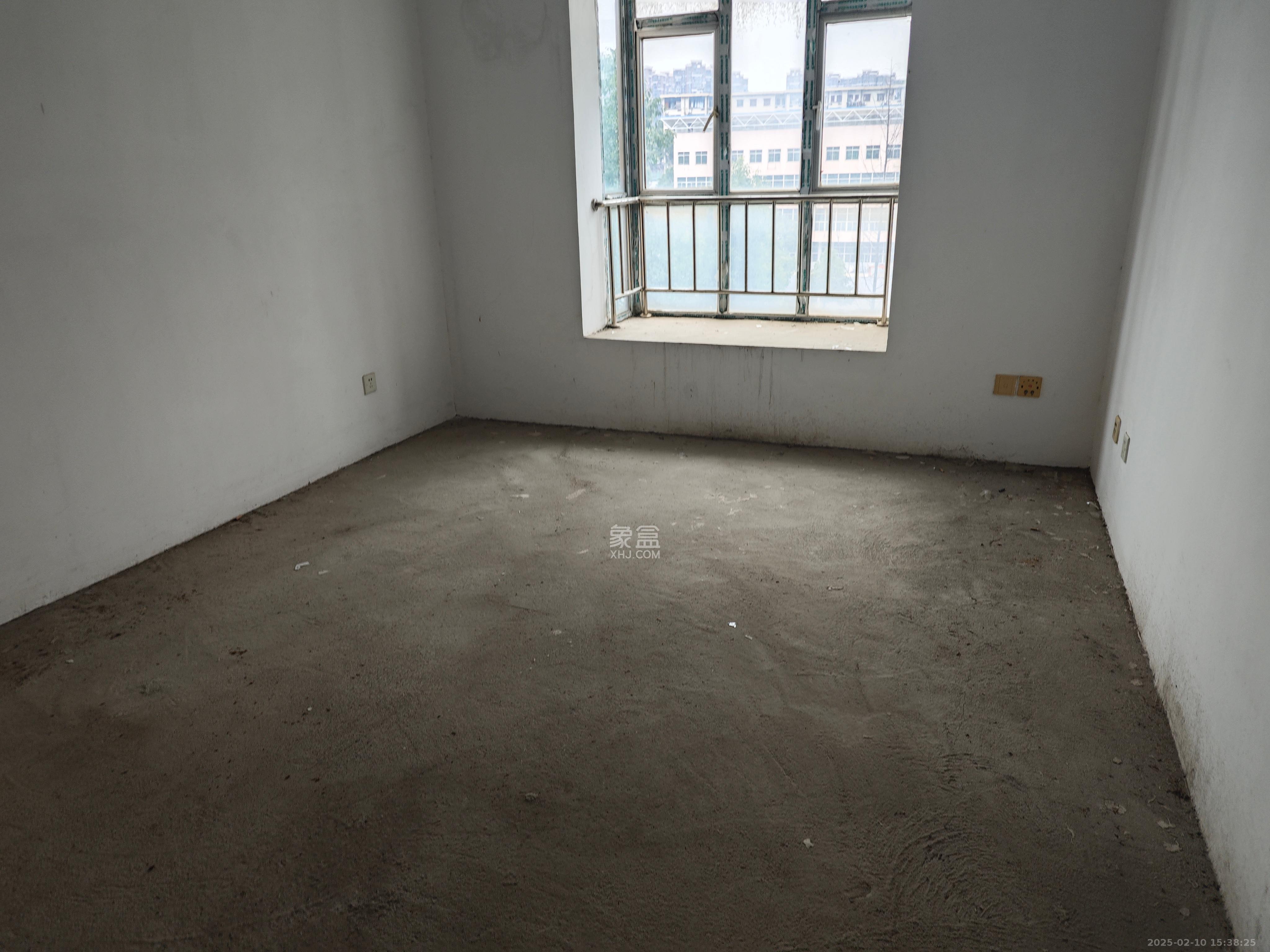 人和苑 5室2厅3卫 1800.0元/月 人和苑 5室2厅3卫 1800.0元/月室内图