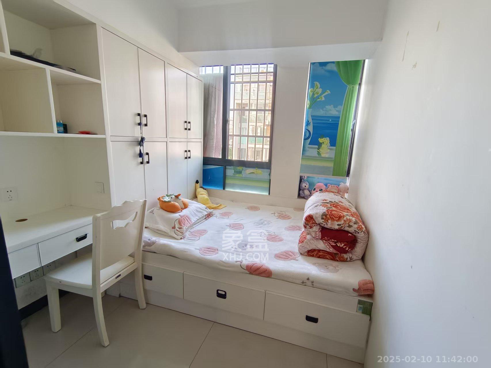 阳光100二期 2室1厅1卫 1600.0元/月 阳光100二期 2室1厅1卫 1600.0元/月室内图