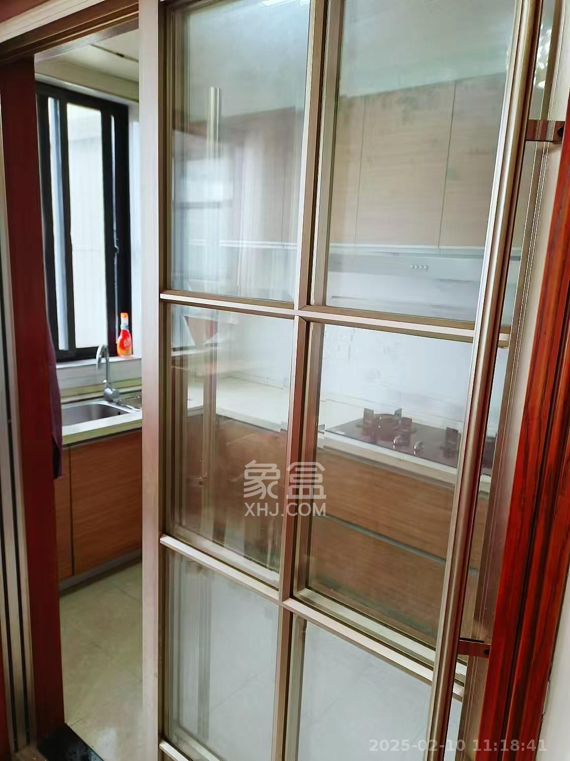 中建麓山和苑  3室2厅1卫   1750.00元/月室内图