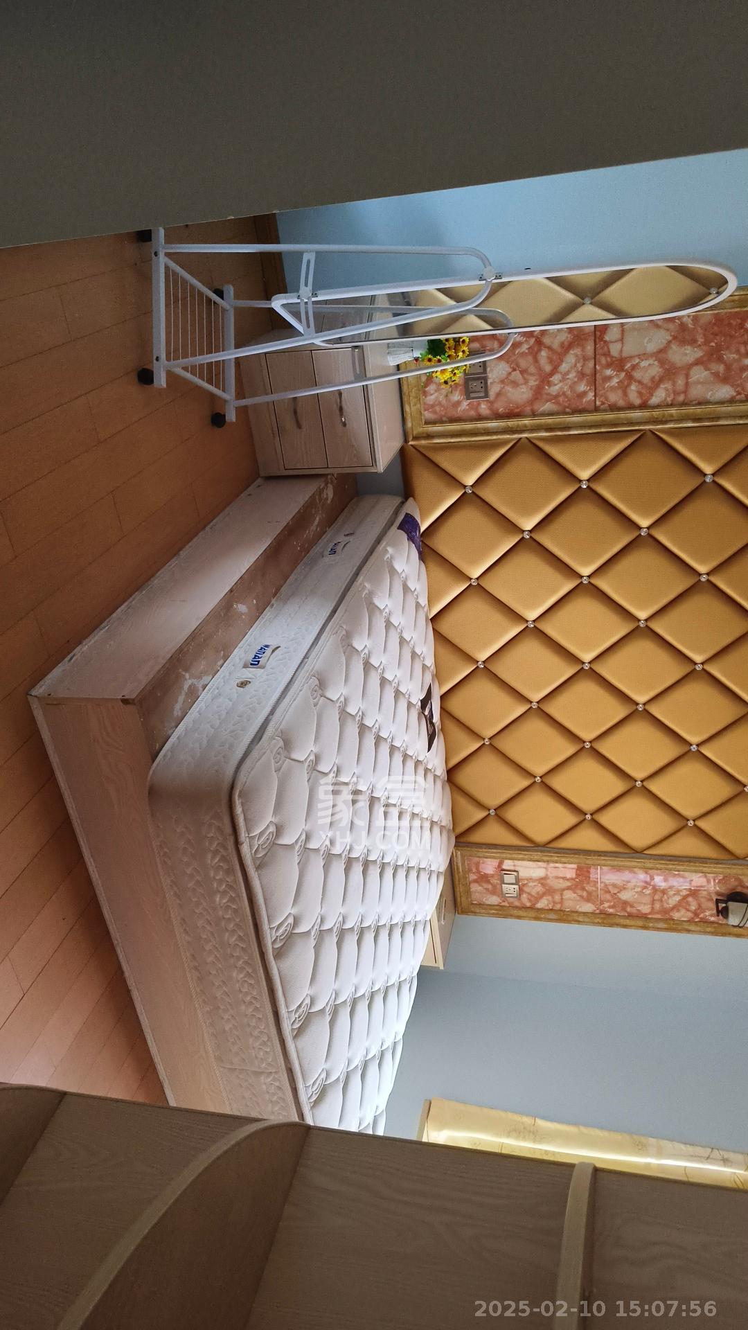 三景华御  3室2厅1卫   1900.00元/月室内图