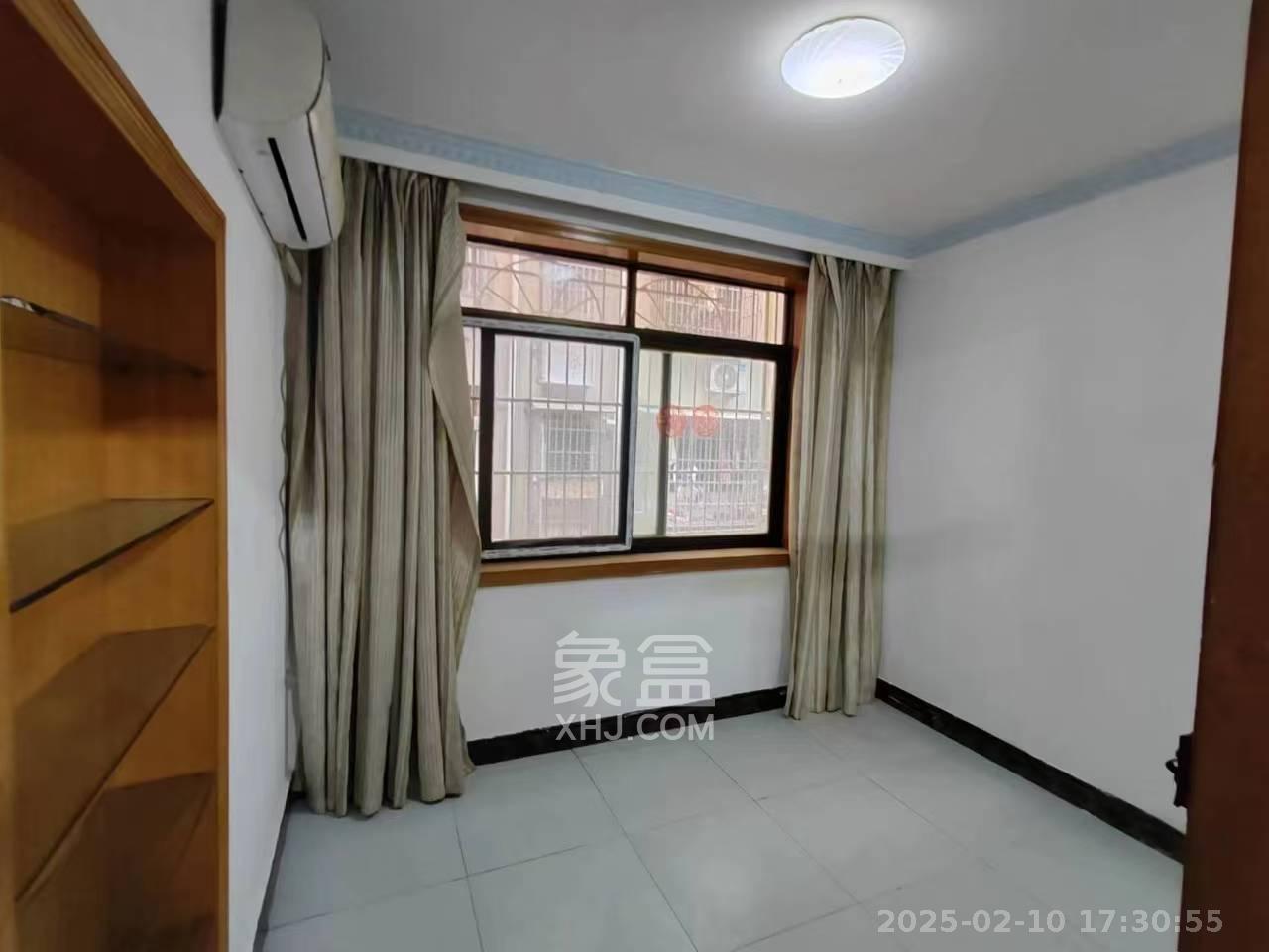 红色剧院宿舍 1室0厅0卫 2650.0元/月 红色剧院宿舍 1室0厅0卫 2650.0元/月室内图