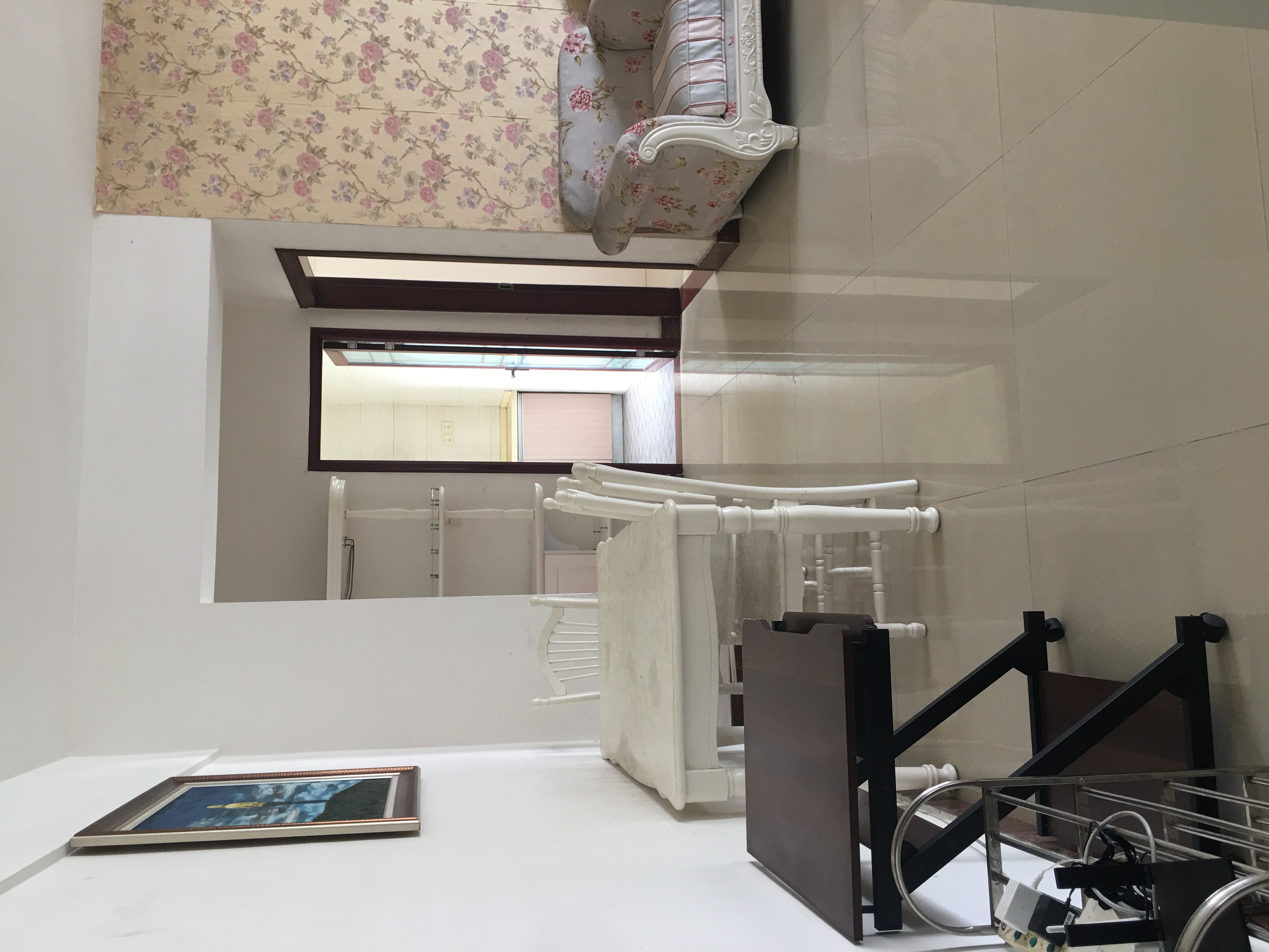 夏瑶花苑 2室2厅1卫 2600.0元/月 夏瑶花苑 2室2厅1卫 2600.0元/月室内图