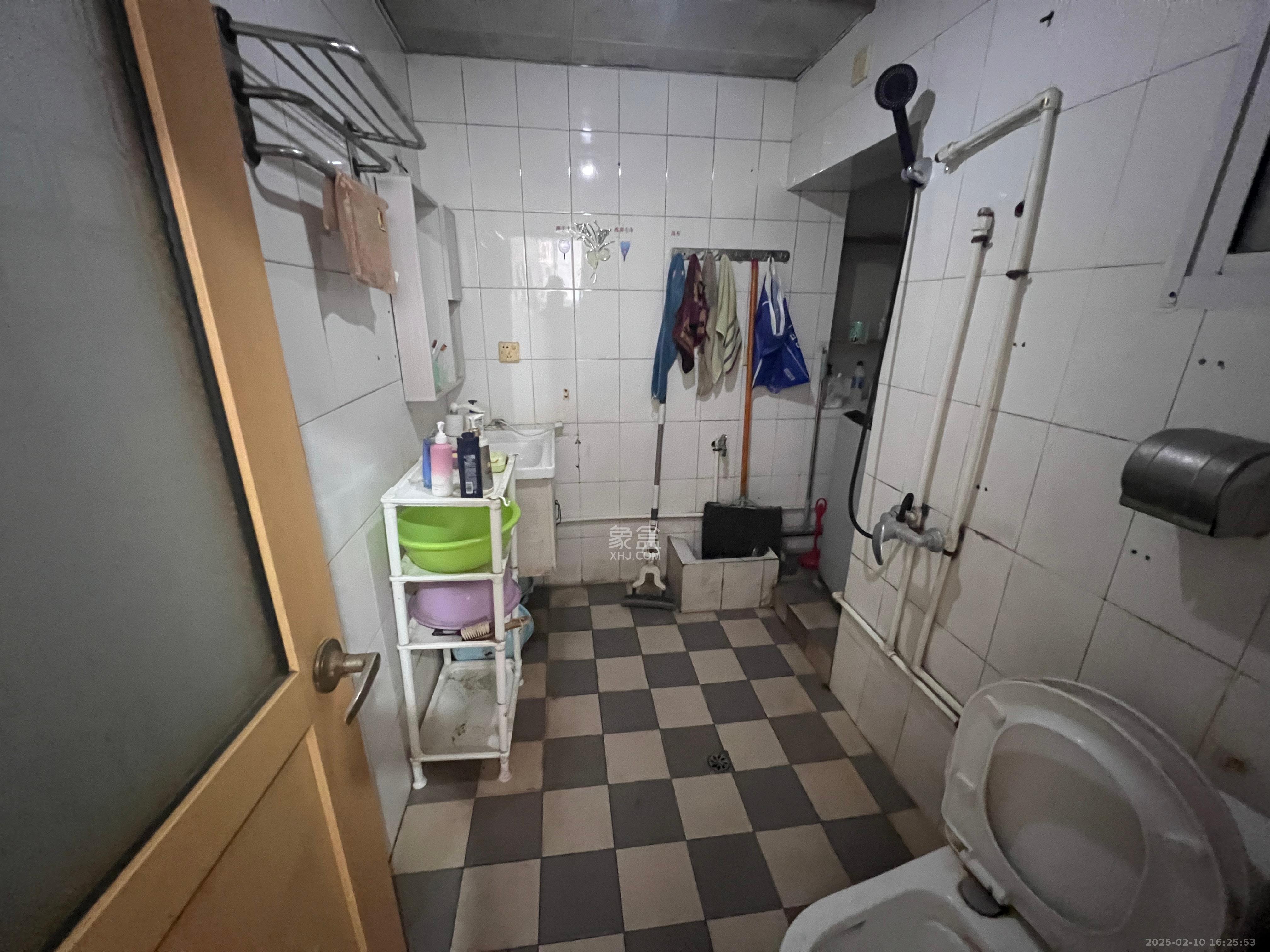 砂子塘社区 3室2厅1卫 2200.0元/月 砂子塘社区 3室2厅1卫 2200.0元/月室内图