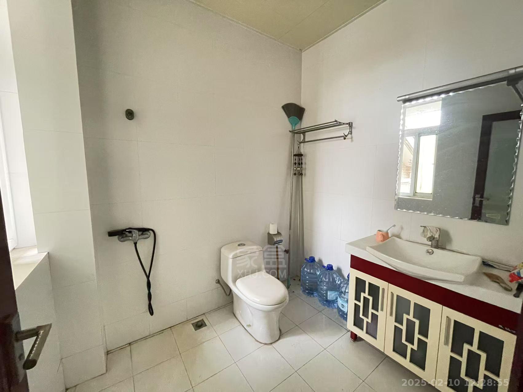 珠江丽园 4室2厅2卫 1800.0元/月 珠江丽园 4室2厅2卫 1800.0元/月室内图