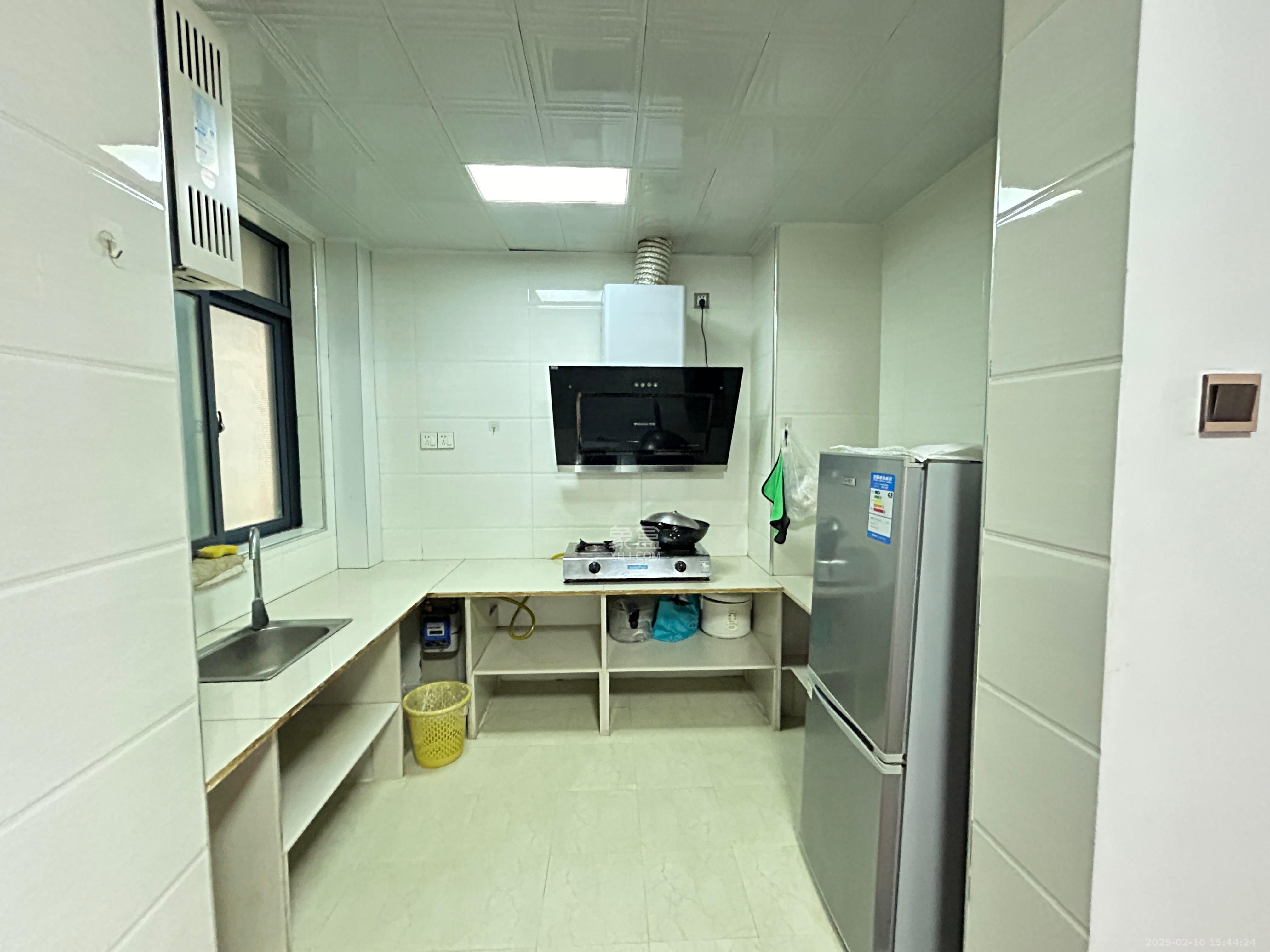江河双水湾  3室2厅1卫   2600.00元/月室内图