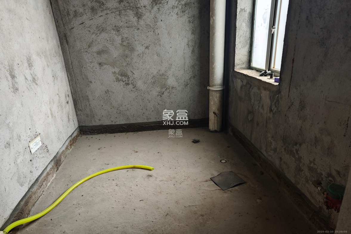 人和苑 5室2厅3卫 1800.0元/月 人和苑 5室2厅3卫 1800.0元/月室内图