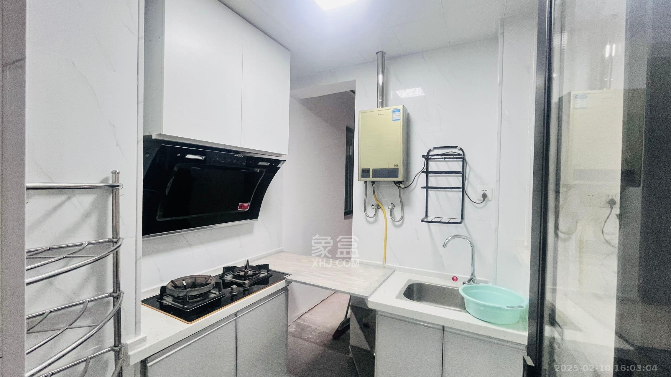 金水湾 3室2厅1卫 1700.0元/月 金水湾 3室2厅1卫 1700.0元/月室内图