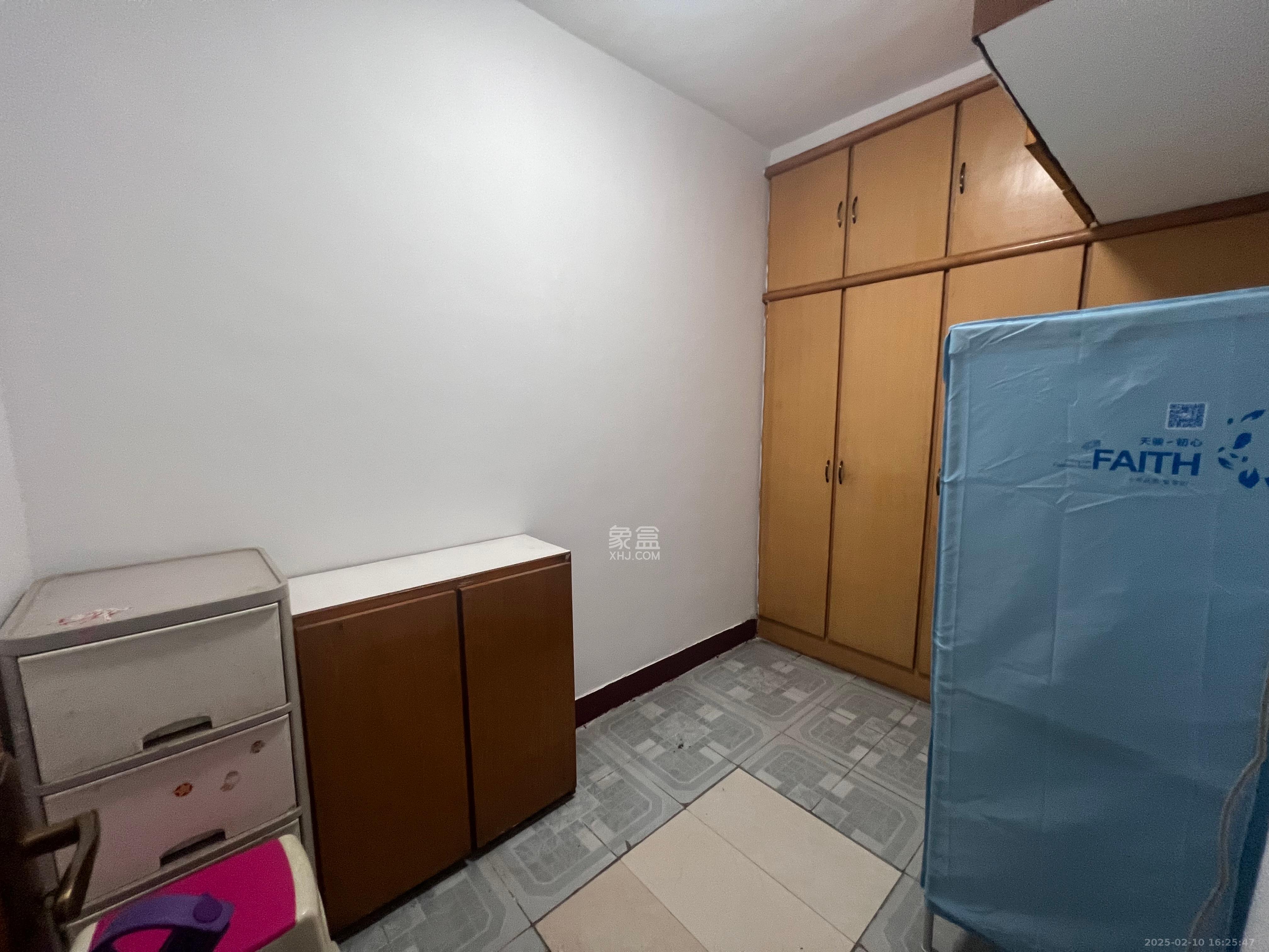 砂子塘社区 3室2厅1卫 2200.0元/月 砂子塘社区 3室2厅1卫 2200.0元/月室内图