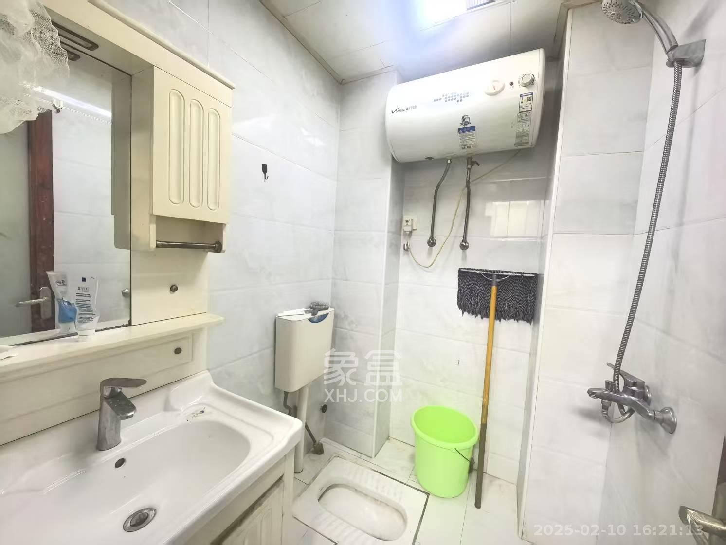 步行街大厦 1室1厅1卫 1100.0元/月 步行街大厦 1室1厅1卫 1100.0元/月室内图