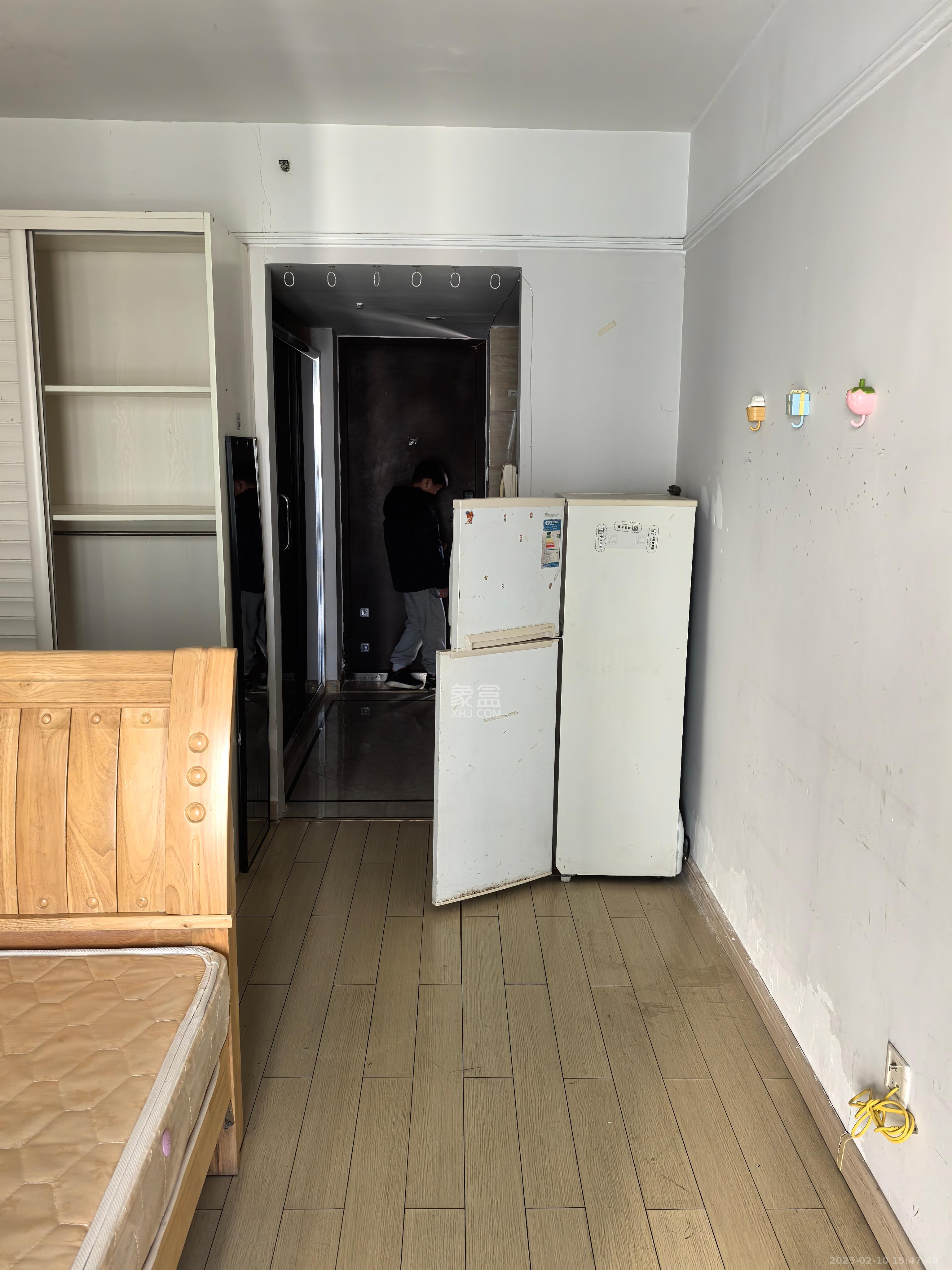 万科城  1室1厅1卫   1400.00元/月室内图