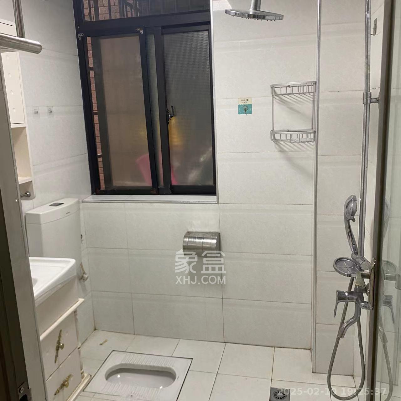 康桥长郡 1室2厅1卫 1900.0元/月 康桥长郡 1室2厅1卫 1900.0元/月室内图