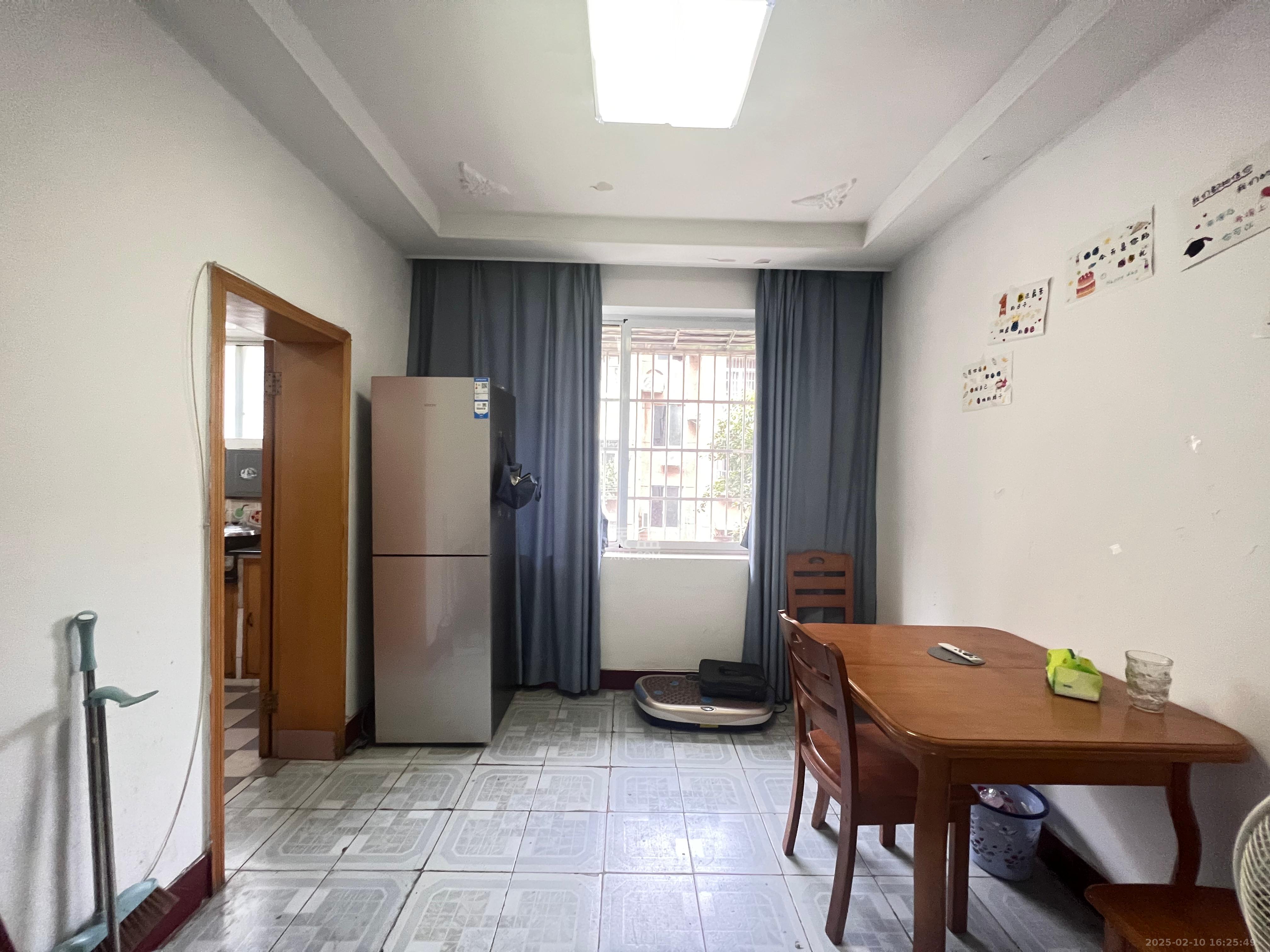 砂子塘社区 3室2厅1卫 2200.0元/月 砂子塘社区 3室2厅1卫 2200.0元/月室内图