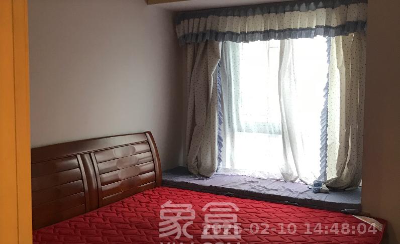 恒生碧水龙庭  3室2厅2卫   2300.00元/月室内图