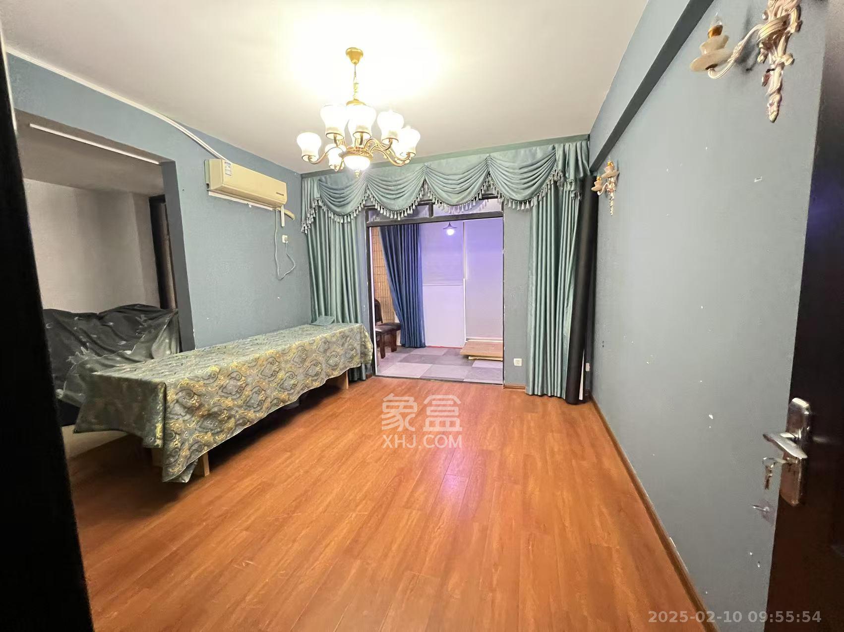 百纳广场(百纳公寓) 4室2厅2卫 3800.0元/月 百纳广场(百纳公寓) 4室2厅2卫 3800.0元/月室内图