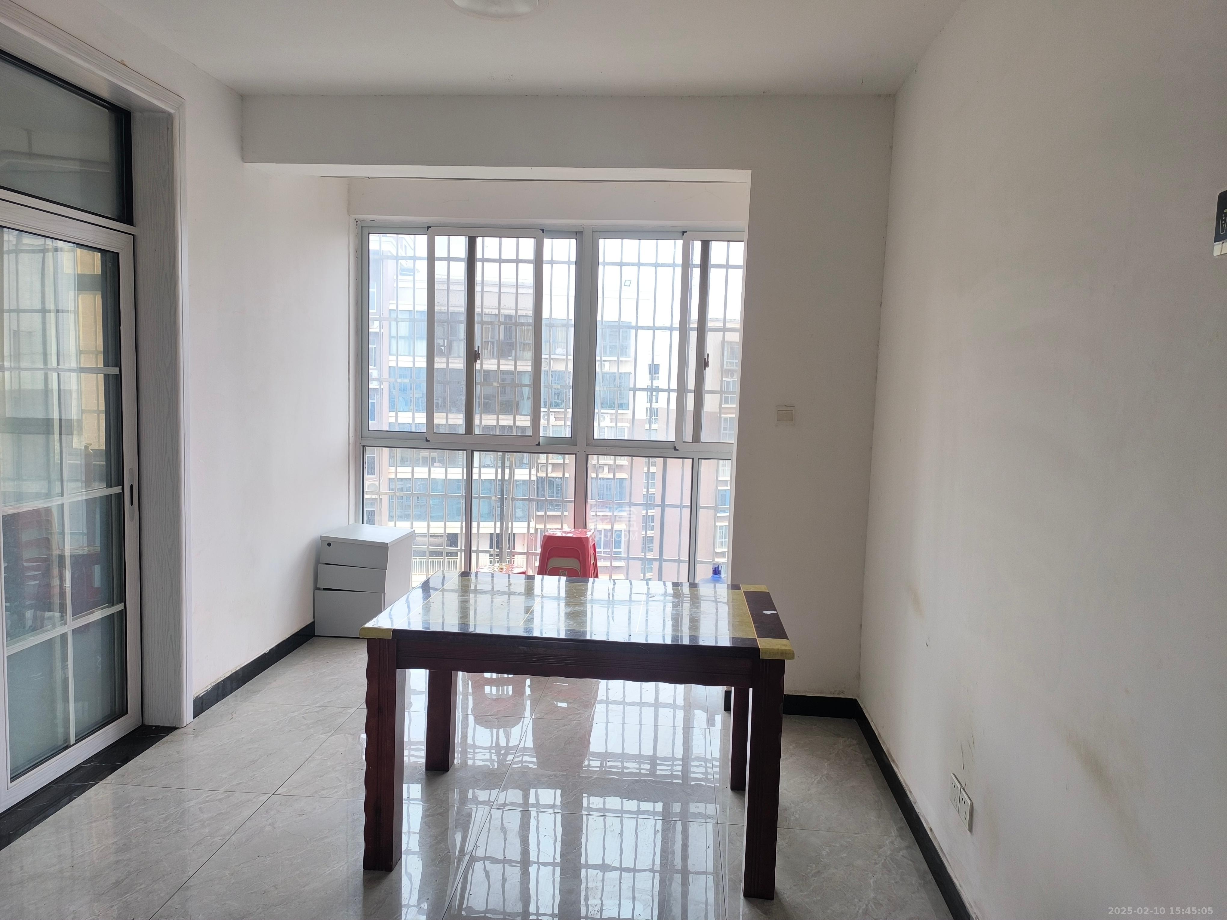 德泽苑 5室2厅2卫 3200.0元/月 德泽苑 5室2厅2卫 3200.0元/月室内图