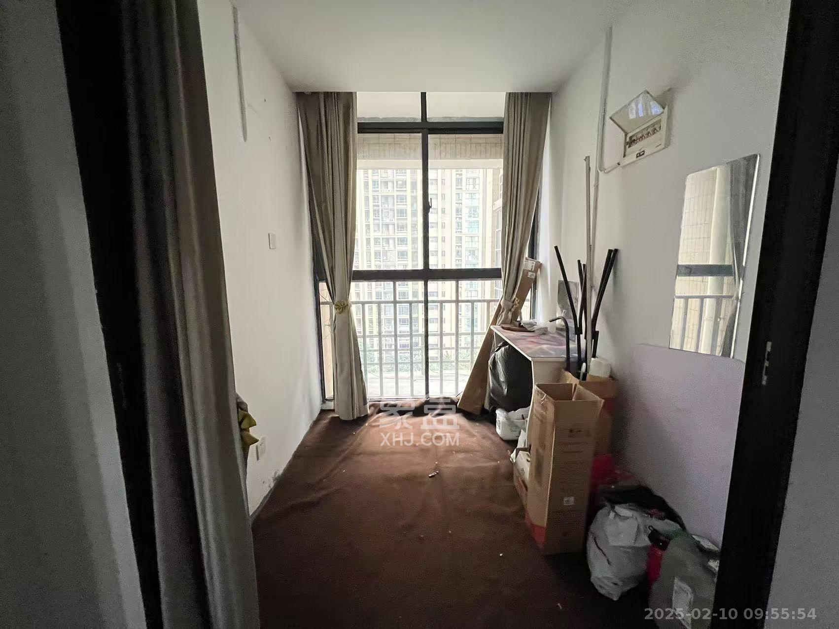 百纳广场(百纳公寓) 4室2厅2卫 3800.0元/月 百纳广场(百纳公寓) 4室2厅2卫 3800.0元/月室内图