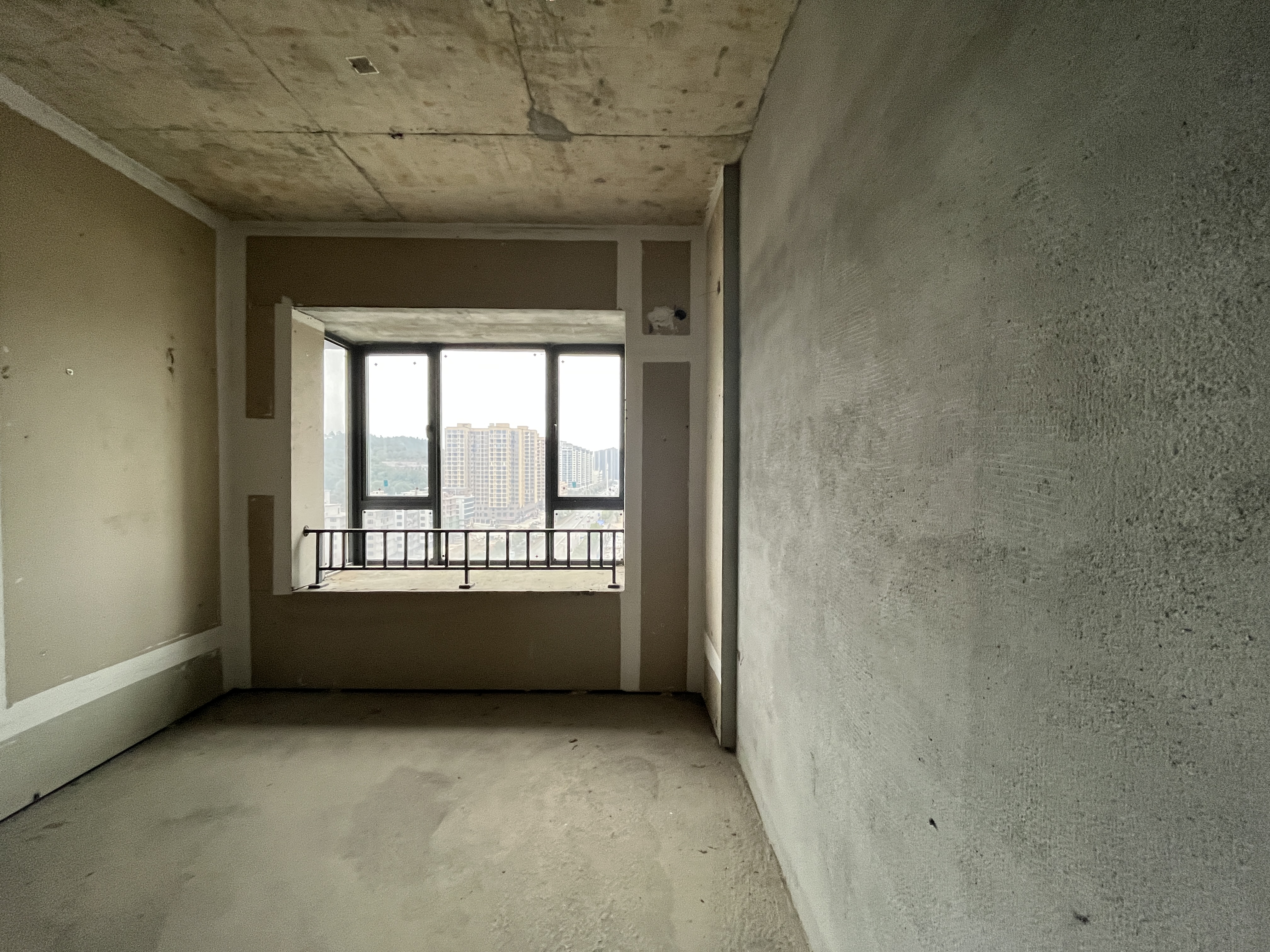 宁邦中心(二期公园里) 4室2厅2卫 69.8万 宁邦中心(二期公园里) 4室2厅2卫 69.8万室内图