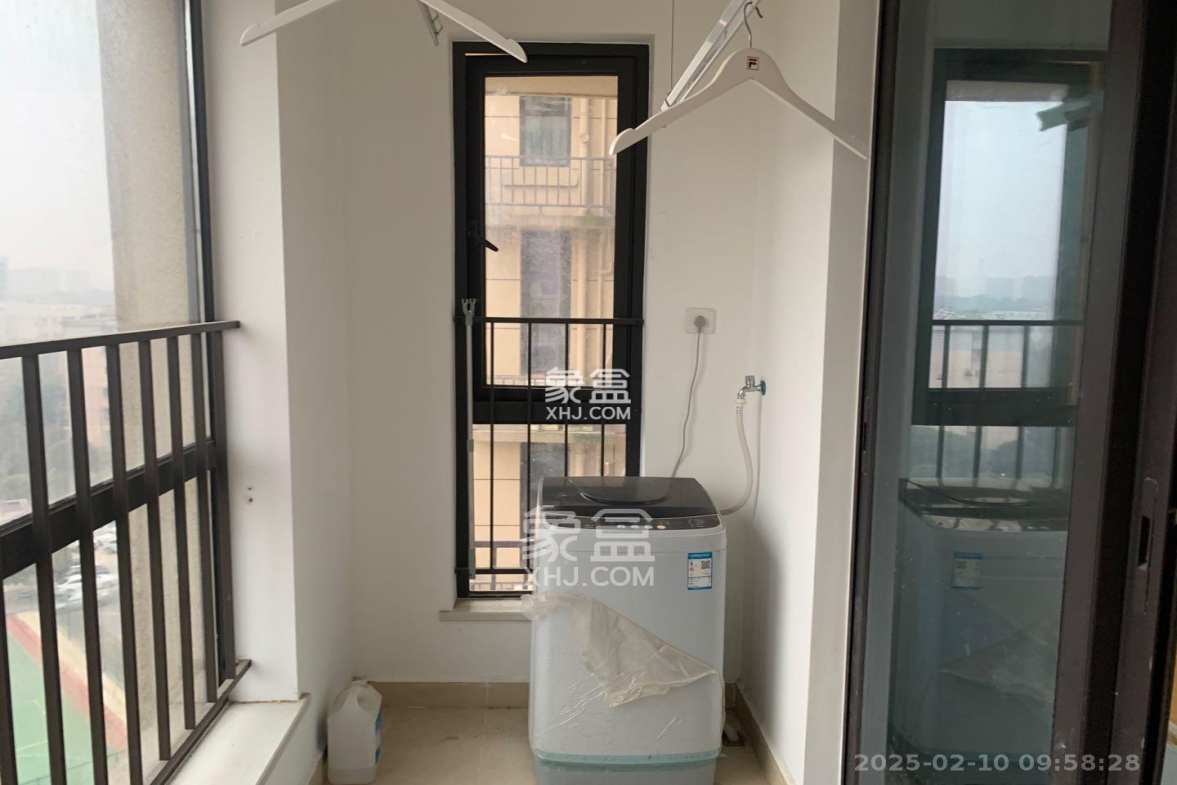 中海新城熙岸(中信新城五期) 1室0厅0卫 1300.0元/月 中海新城熙岸(中信新城五期) 1室0厅0卫 1300.0元/月室内图