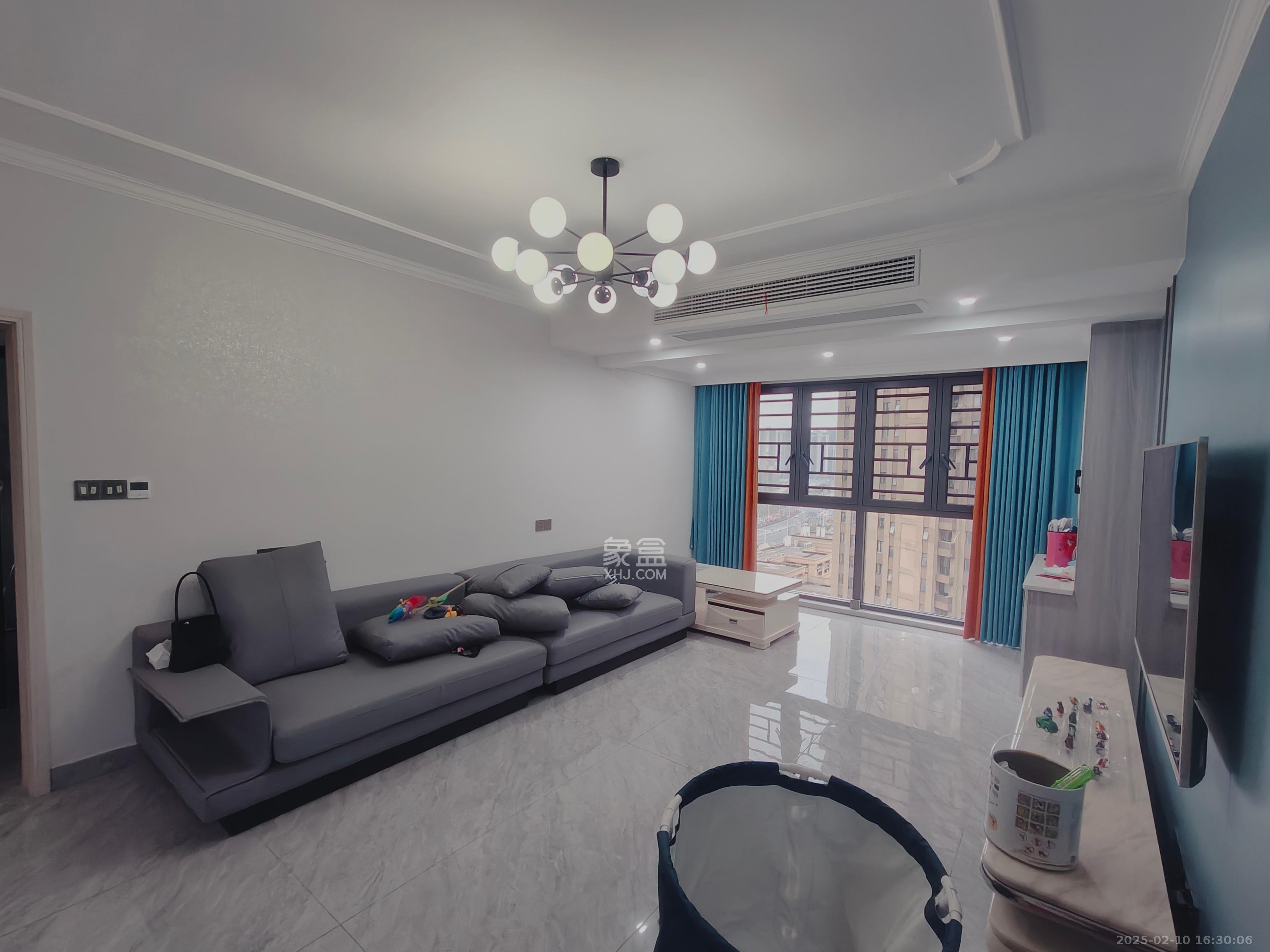 华城城市广场  3室2厅2卫    1800.0元/月 华城城市广场  3室2厅2卫    1800.0元/月室内图