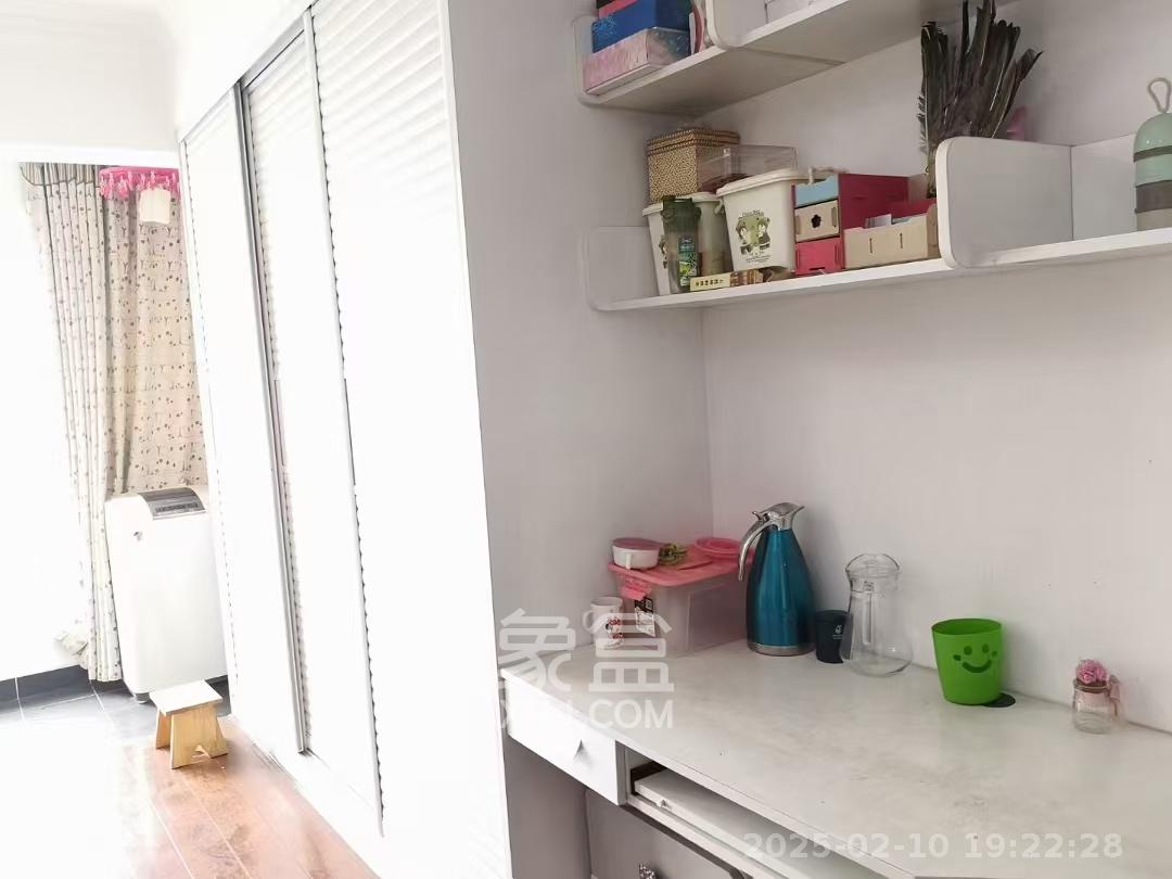 时代星城  1室1厅1卫    1200.0元/月室内图