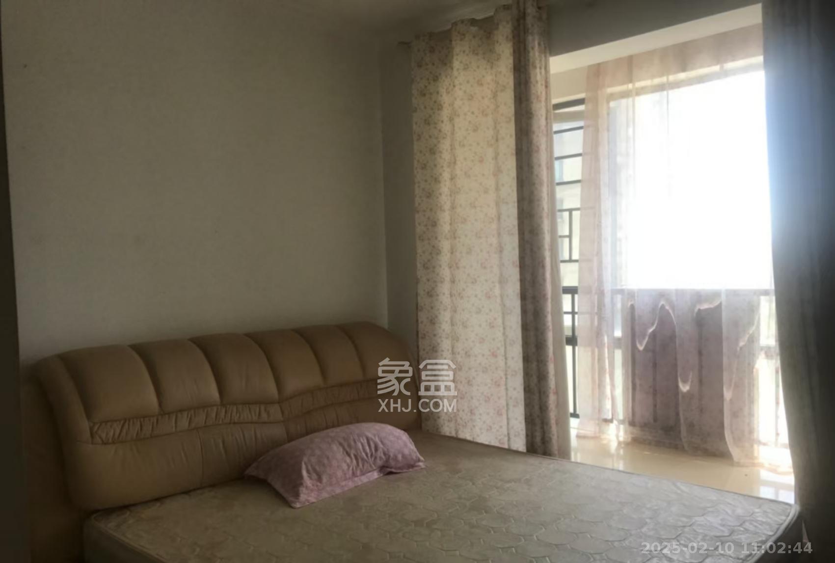 中建麓山和苑  3室2厅2卫   1800.00元/月室内图