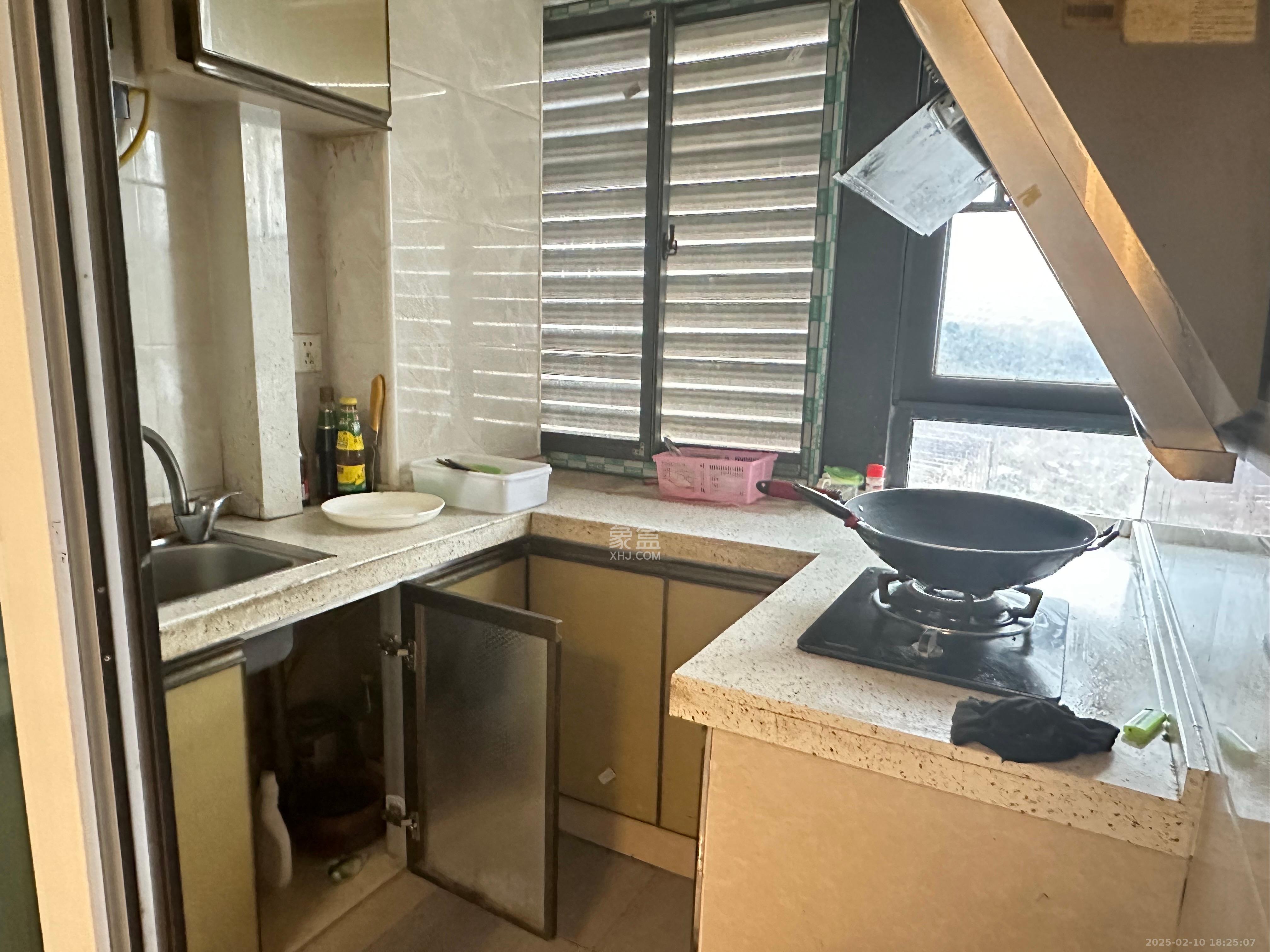 丰园城(鄱阳小区二期) 1室1厅1卫 1300.00元/月 丰园城(鄱阳小区二期) 1室1厅1卫 1300.00元/月室内图