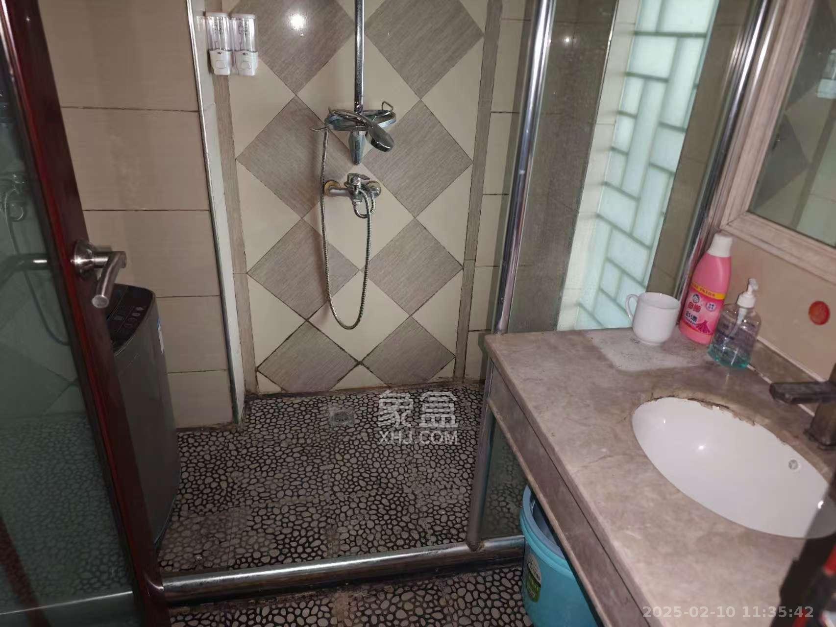 观湖公寓 1室1厅1卫 1200.0元/月 观湖公寓 1室1厅1卫 1200.0元/月室内图