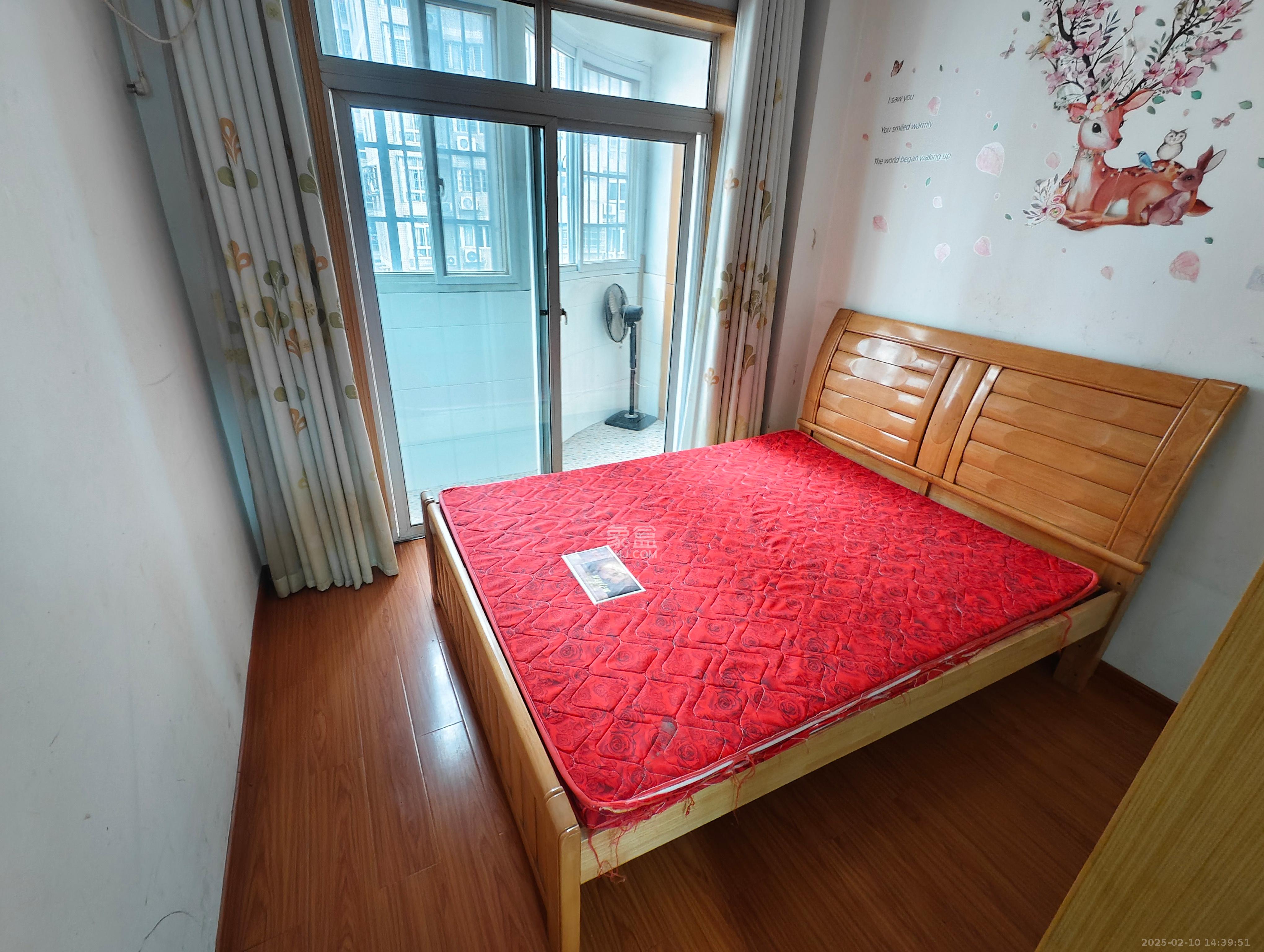 荣鑫家园 1室0厅0卫 1800.0元/月 荣鑫家园 1室0厅0卫 1800.0元/月室内图