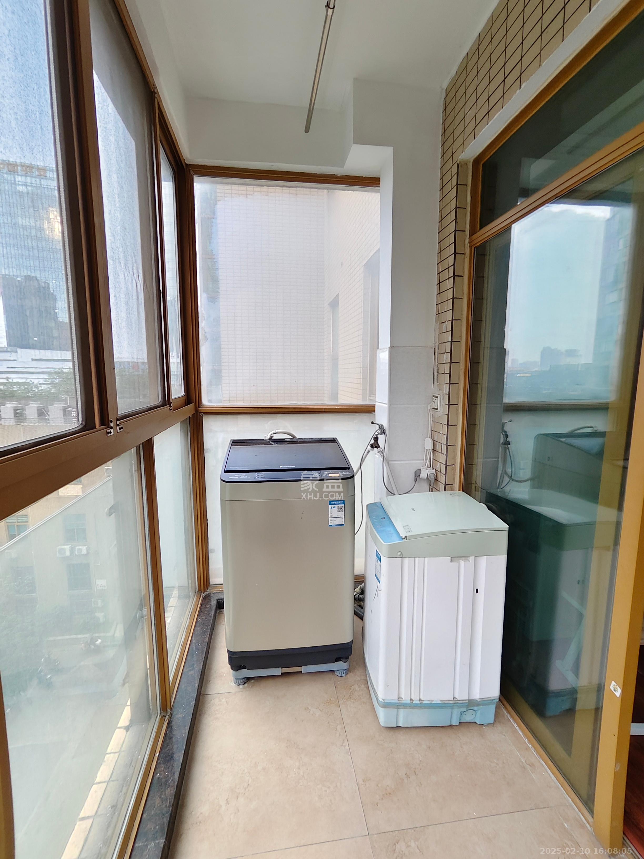 天健芙蓉盛世一期  3室2厅2卫   3200.00元/月室内图