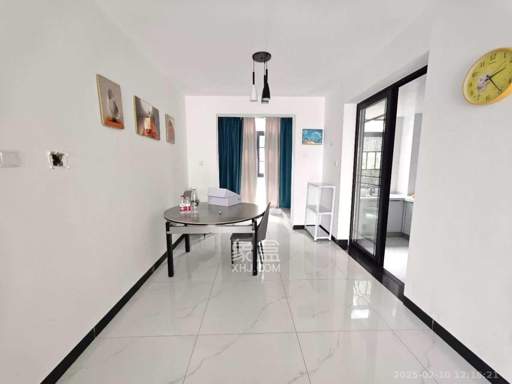 山语城一期 3室2厅2卫 3000.0元/月 山语城一期 3室2厅2卫 3000.0元/月室内图