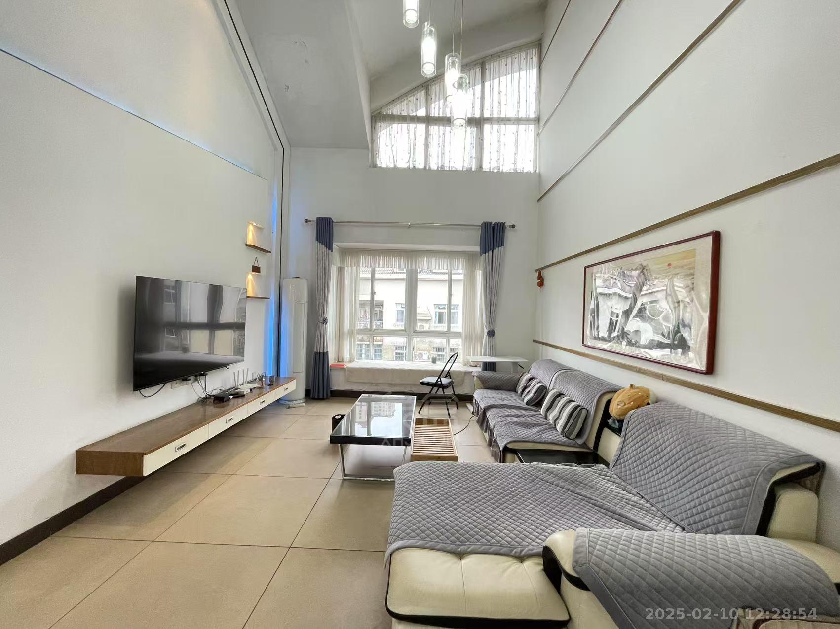 珠江丽园 4室2厅2卫 1800.0元/月 珠江丽园 4室2厅2卫 1800.0元/月室内图