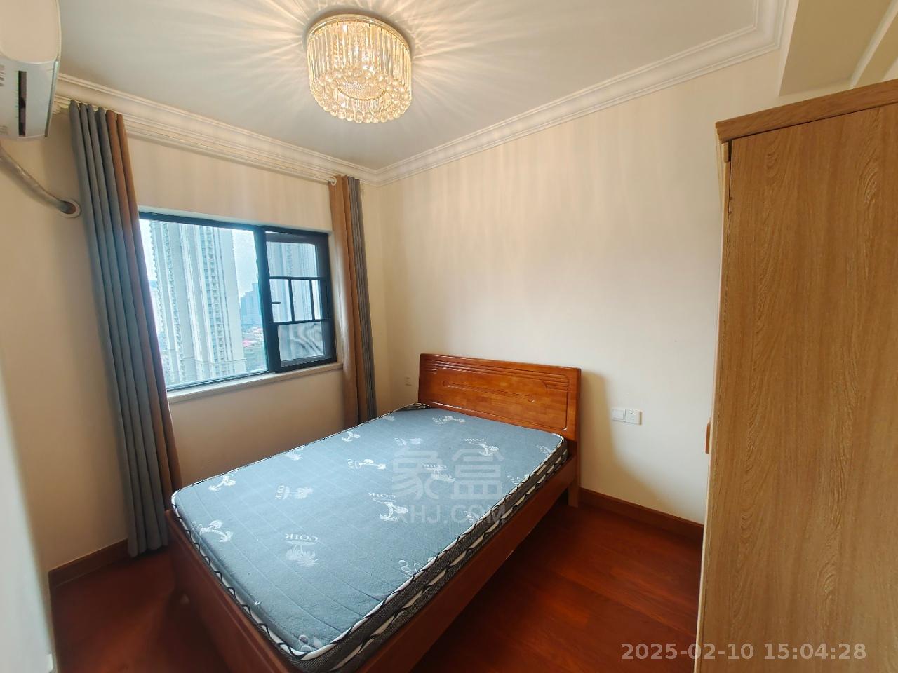 恒大华府  3室2厅2卫   2000.00元/月室内图