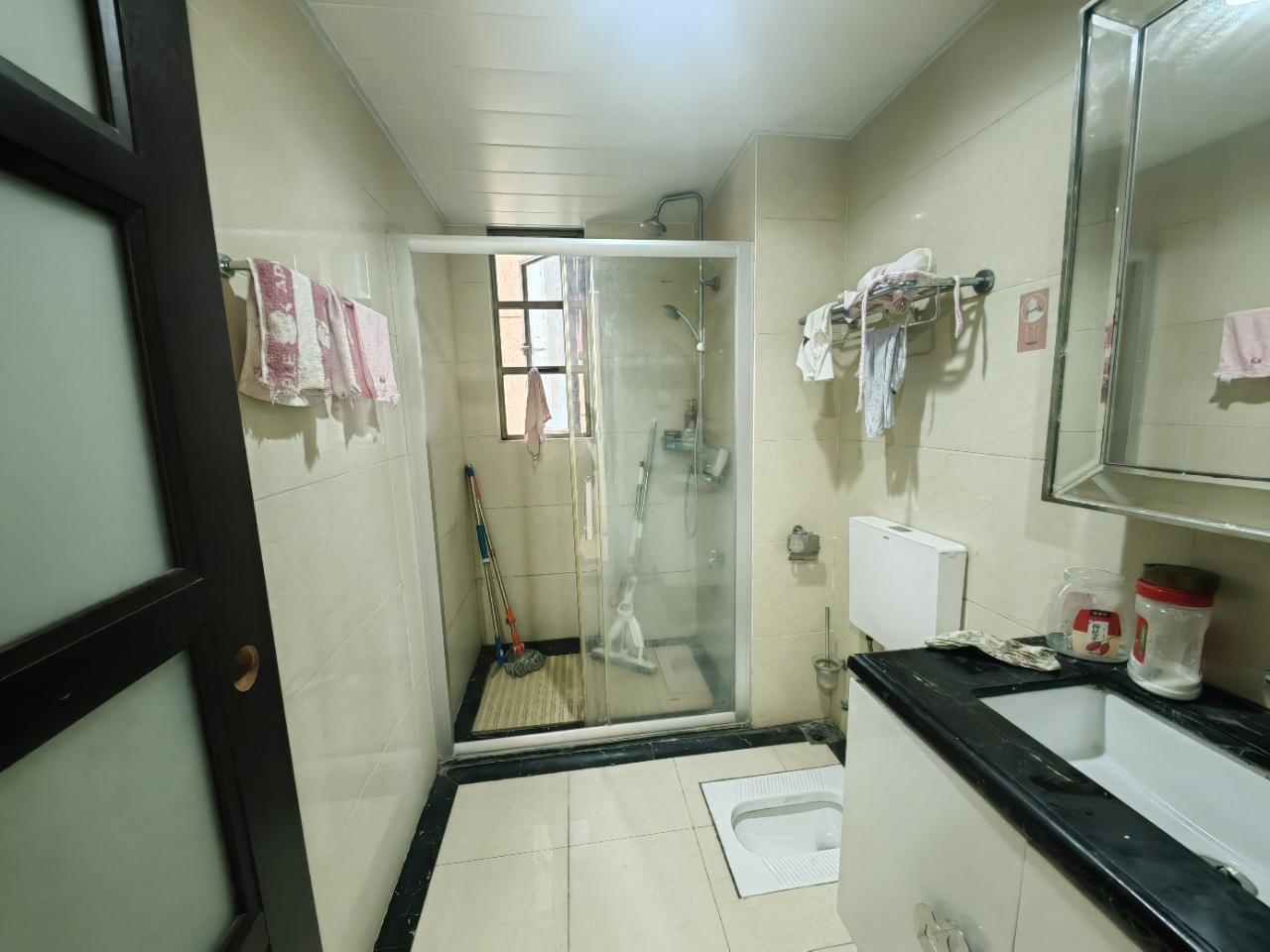 碧桂园 4室2厅2卫 2200.0元/月 碧桂园 4室2厅2卫 2200.0元/月室内图