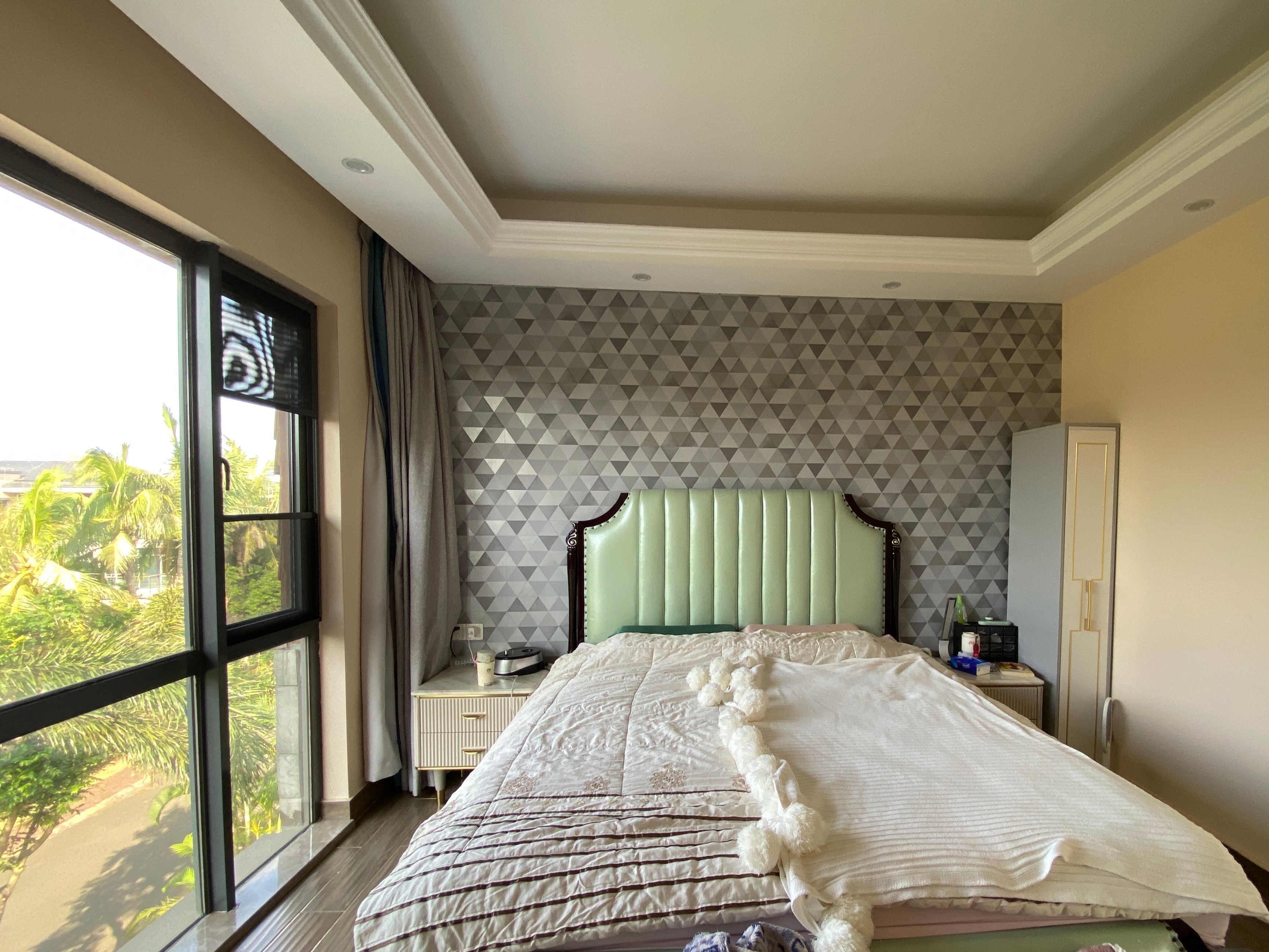 鸿洲江山 5室2厅4卫 630.0万 鸿洲江山 5室2厅4卫 630.0万客厅