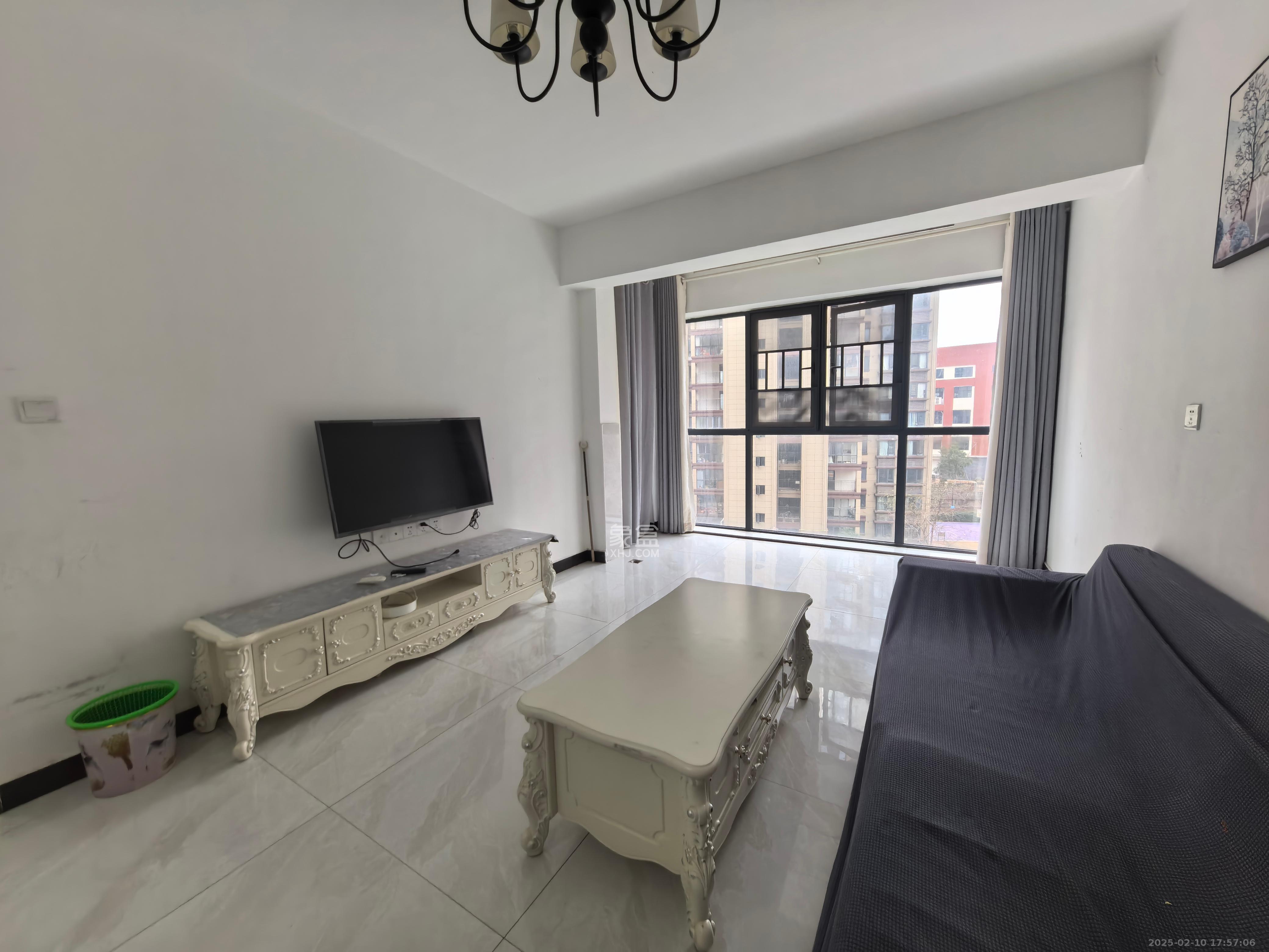 轻盐阳光CEO(轻盐雅苑)(轻奢时代) 3室2厅1卫 2600.0元/月 轻盐阳光CEO(轻盐雅苑)(轻奢时代) 3室2厅1卫 2600.0元/月室内图