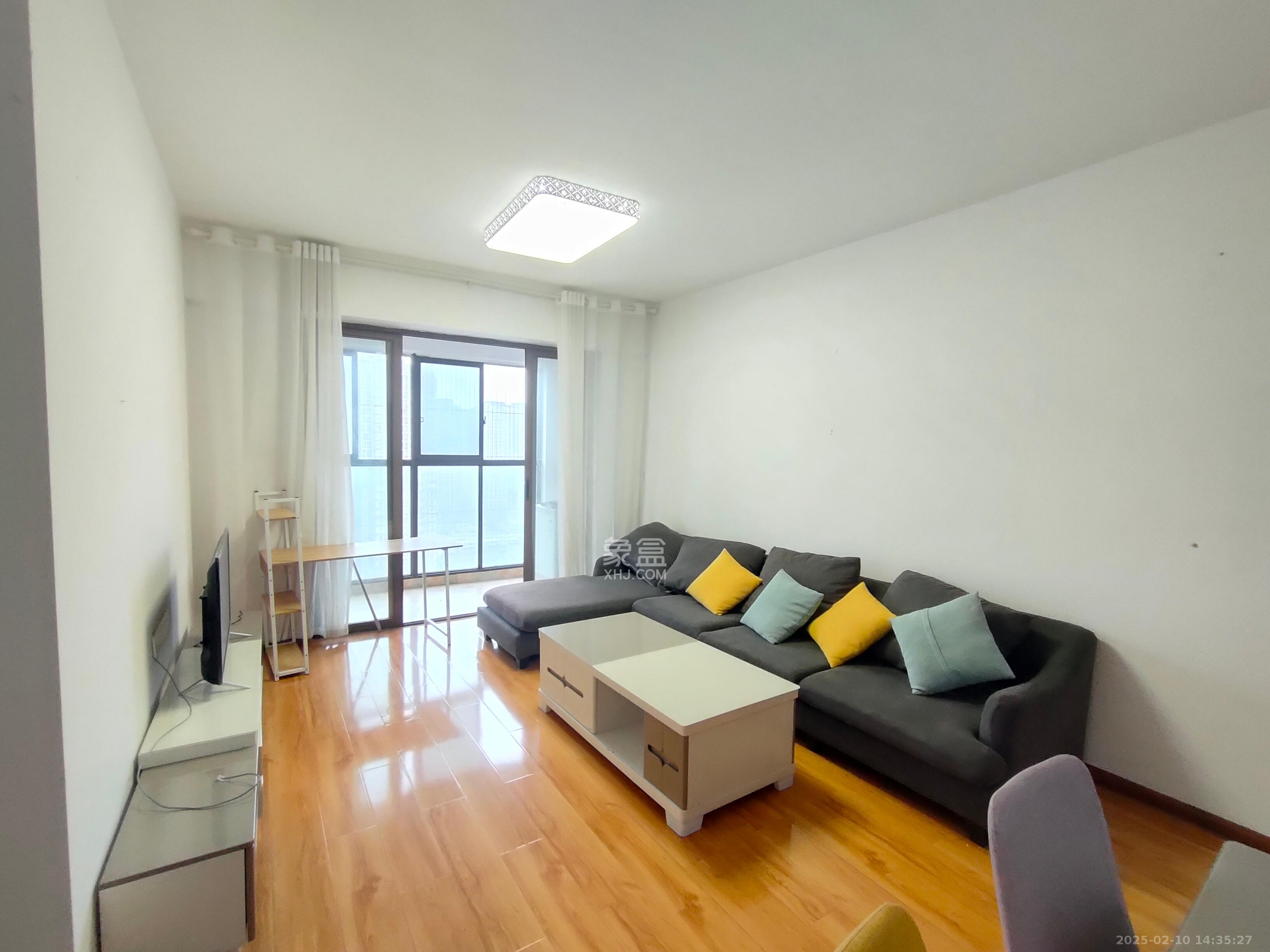 第六都（陆都小区）  3室2厅1卫    3000.0元/月室内图