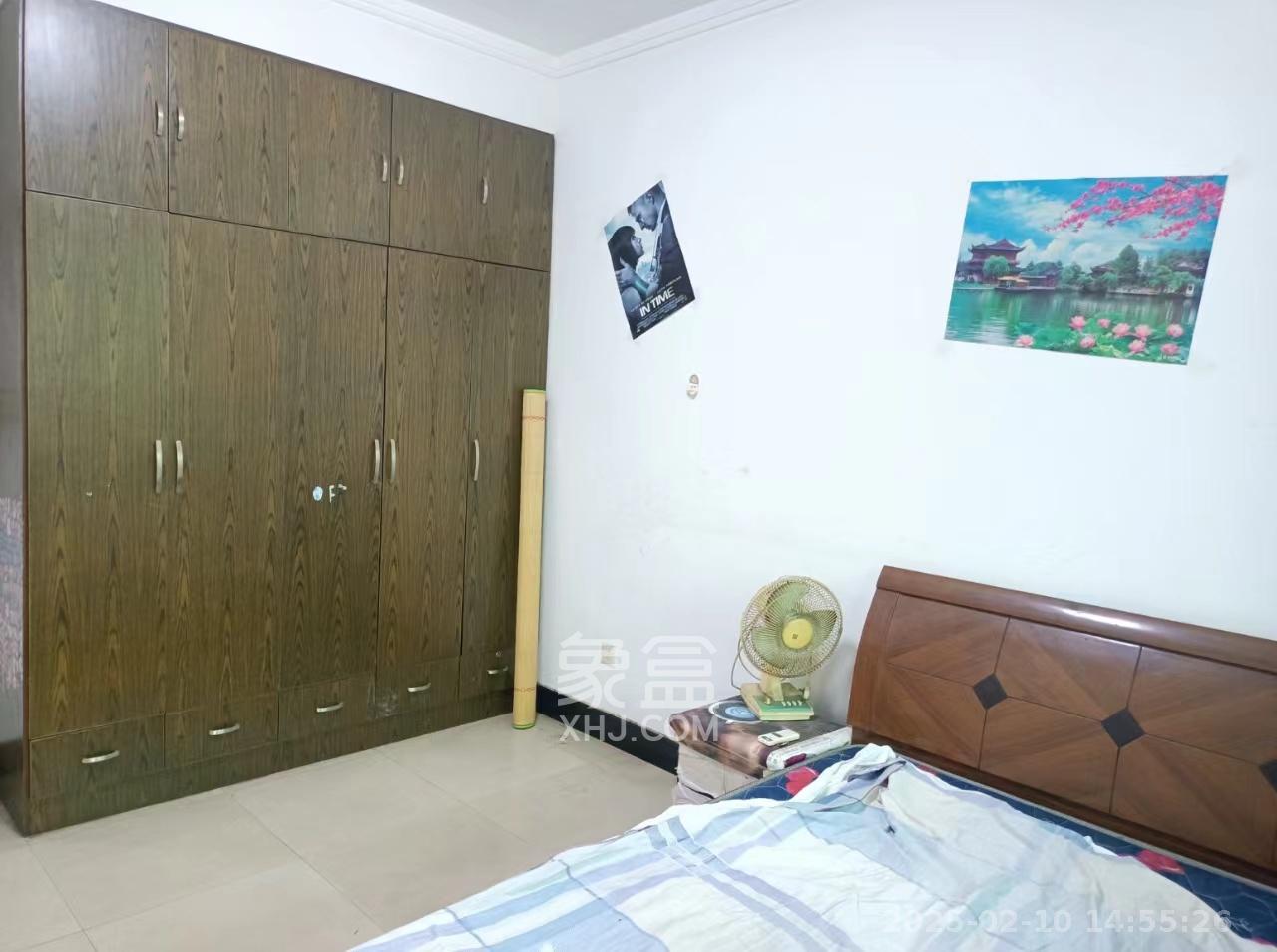 中南汽车世界  2室2厅1卫   900.00元/月室内图