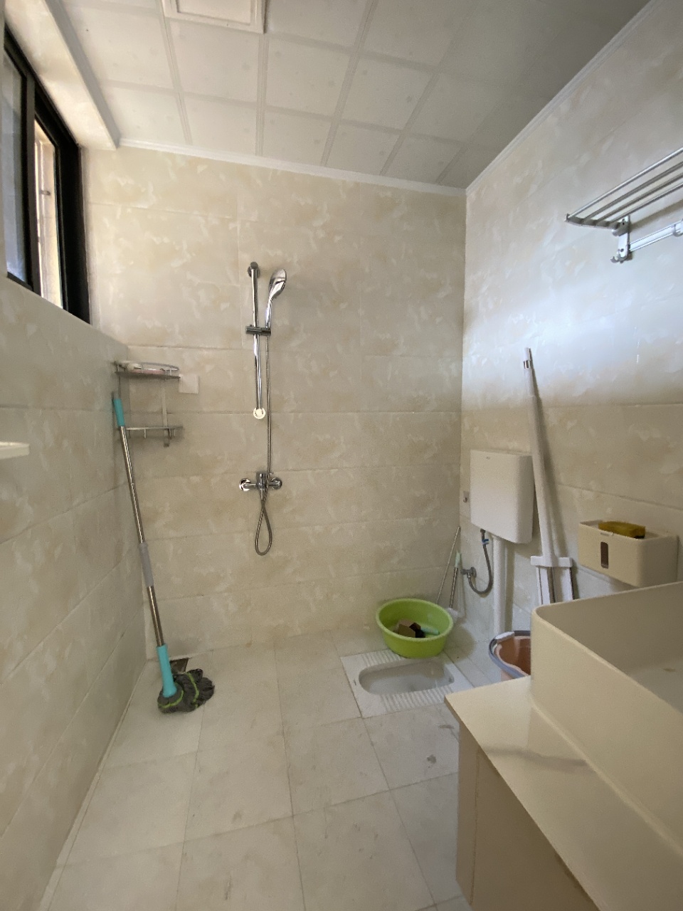 美苑小区  3室2厅1卫    175.0万 美苑小区  3室2厅1卫    175.0万客厅