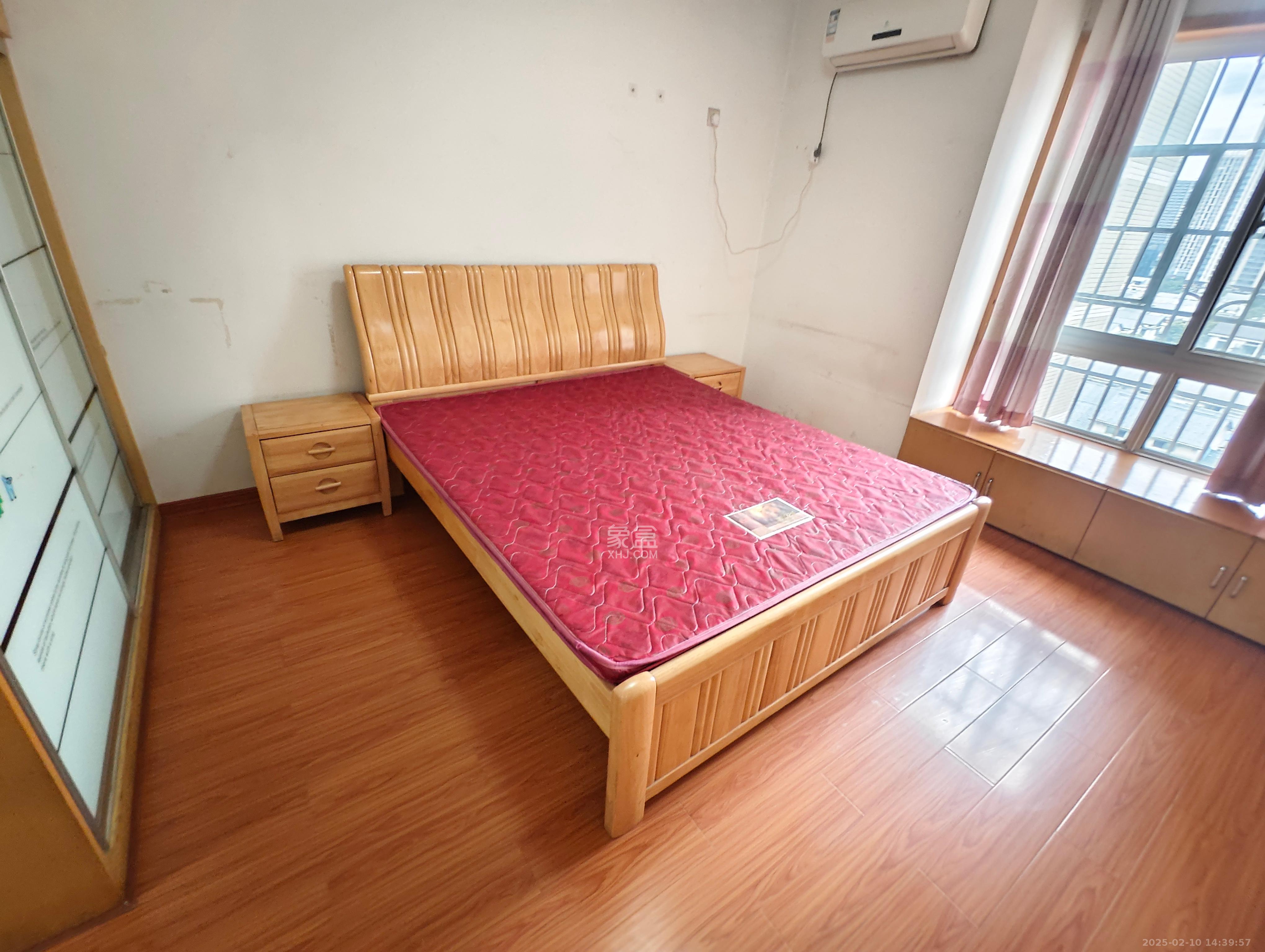 荣鑫家园 1室0厅0卫 1800.0元/月 荣鑫家园 1室0厅0卫 1800.0元/月室内图