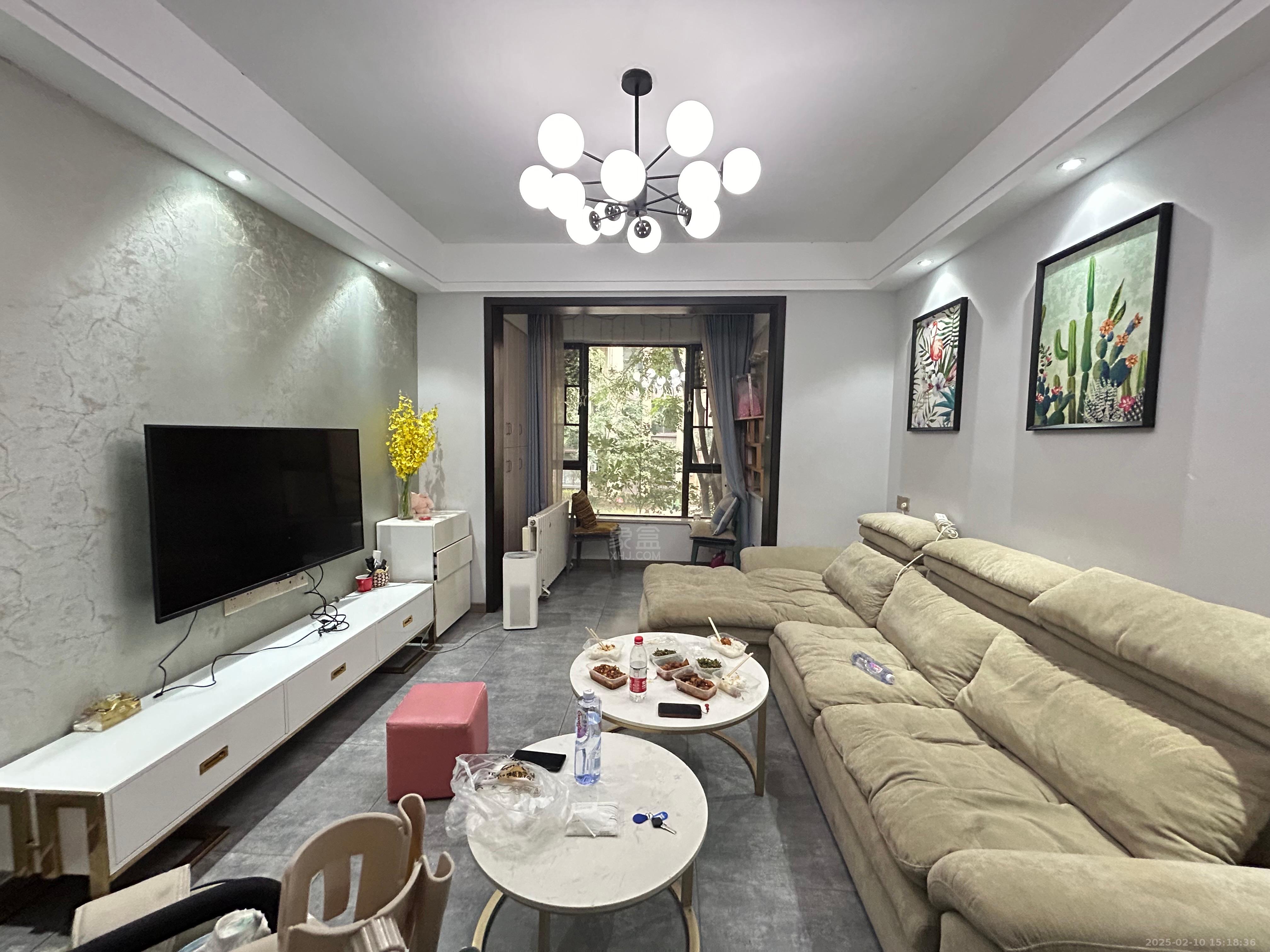 中泰财富湘江 2室2厅1卫 2200.0元/月 中泰财富湘江 2室2厅1卫 2200.0元/月室内图