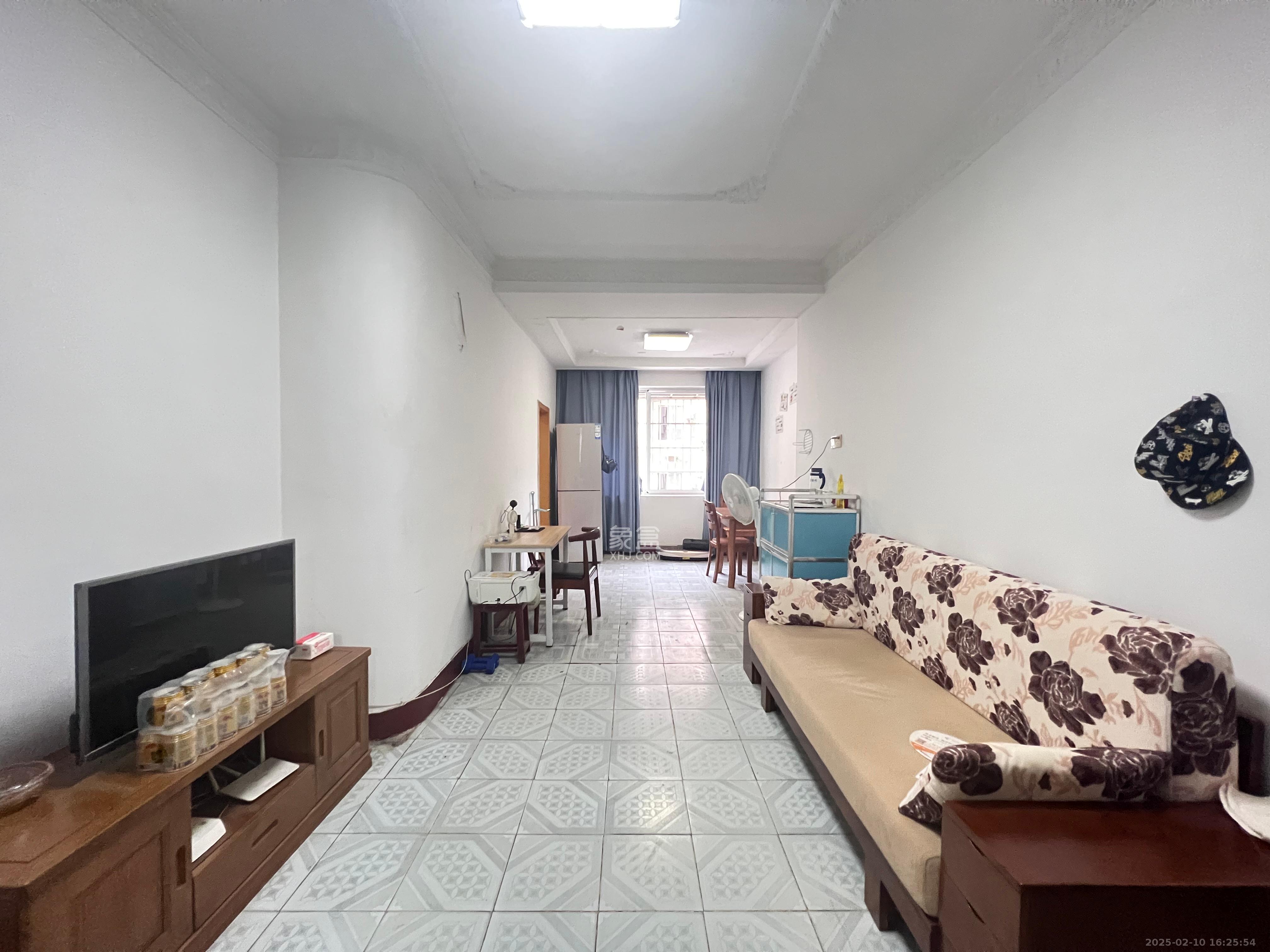 砂子塘社区 3室2厅1卫 2200.0元/月 砂子塘社区 3室2厅1卫 2200.0元/月室内图