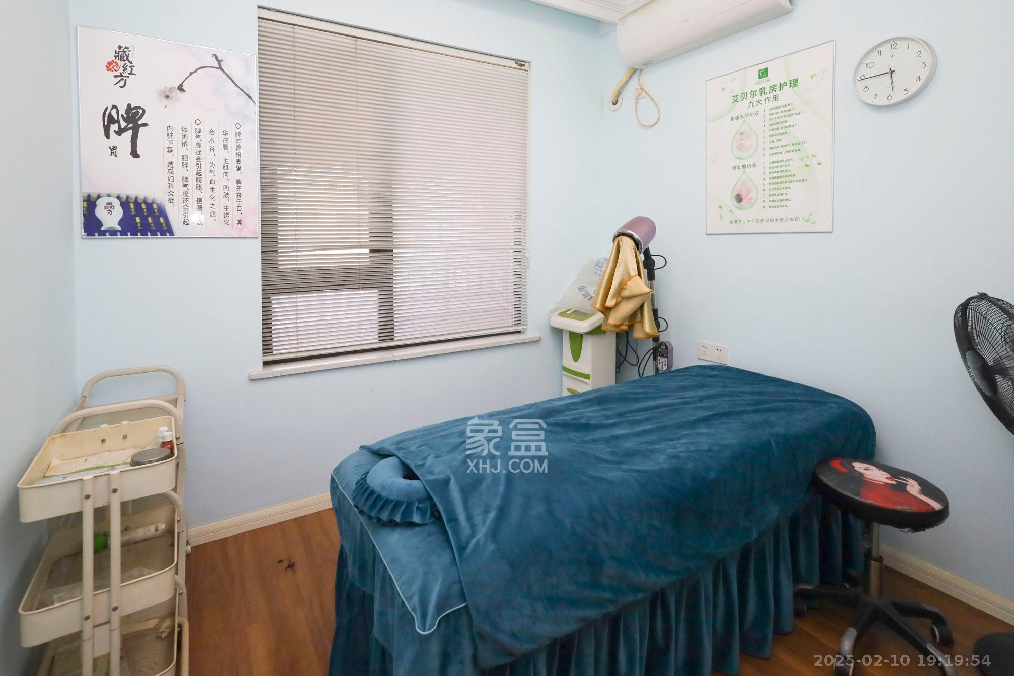 绿地海外滩二期 3室2厅1卫 2400.0元/月 绿地海外滩二期 3室2厅1卫 2400.0元/月室内图