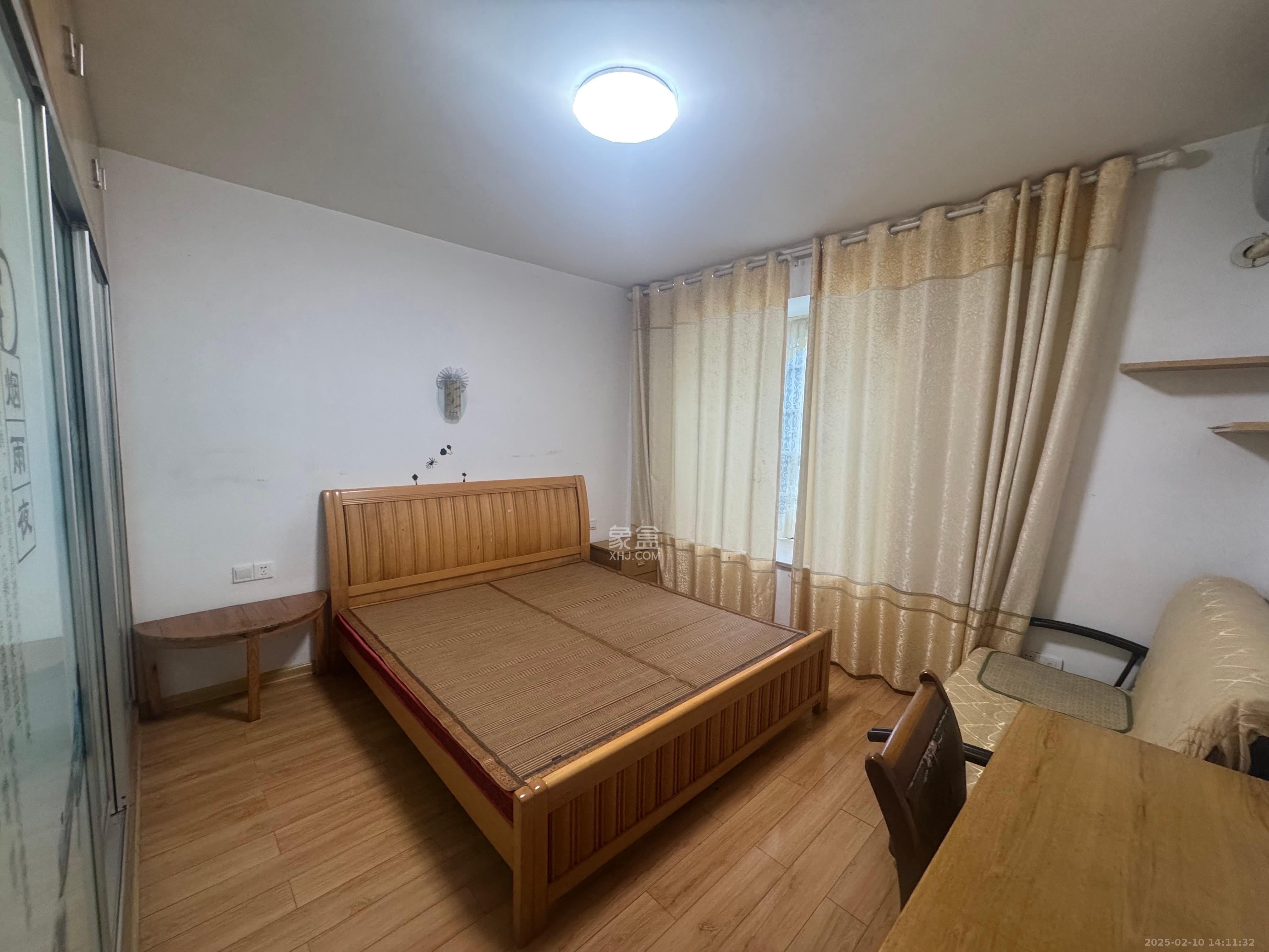 东岸锦城(东方人家)  2室1厅1卫   1800.00元/月室内图