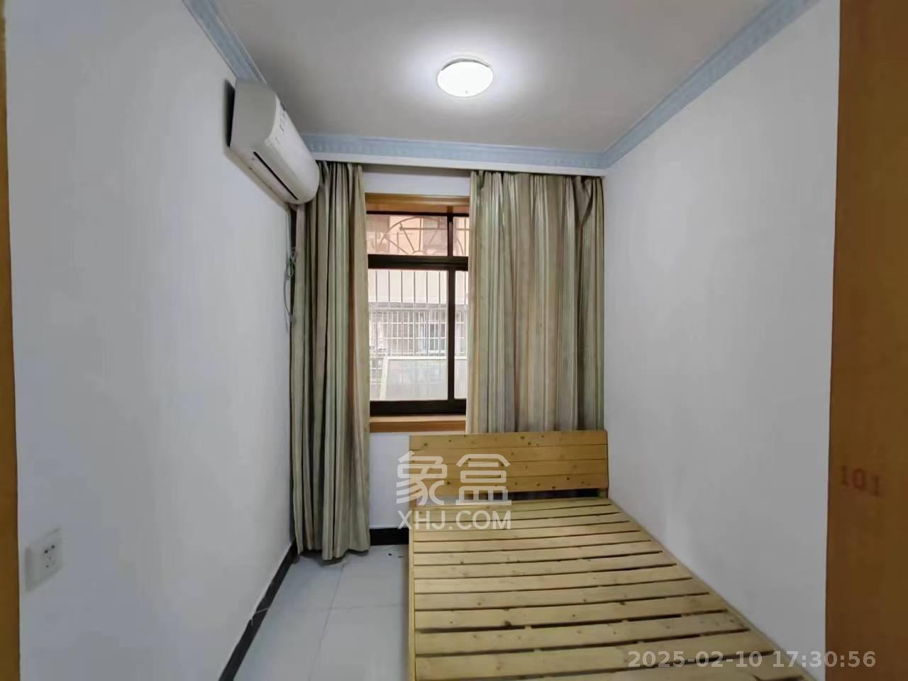 红色剧院宿舍 1室0厅0卫 2650.0元/月 红色剧院宿舍 1室0厅0卫 2650.0元/月室内图